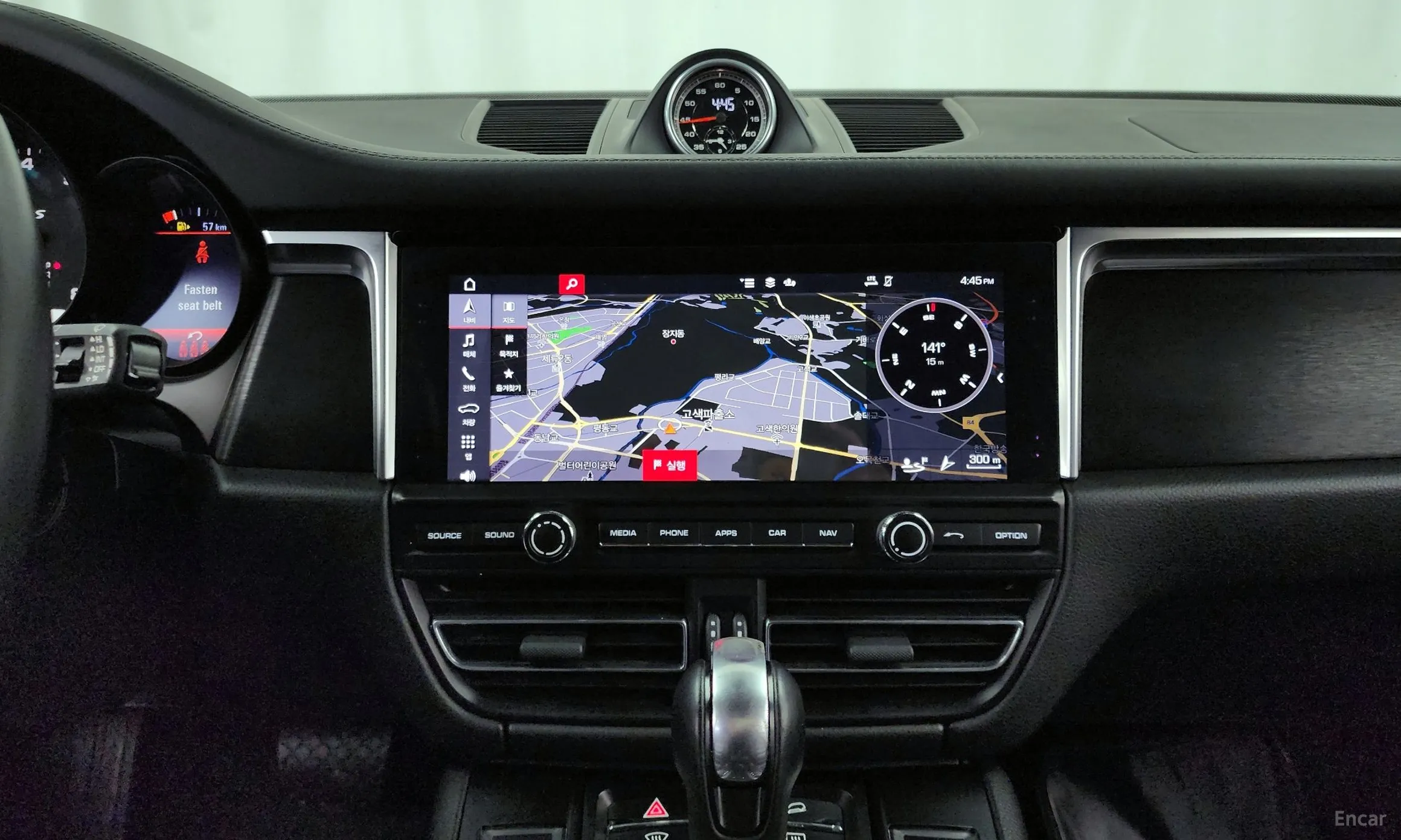 Porsche Macan превью 14