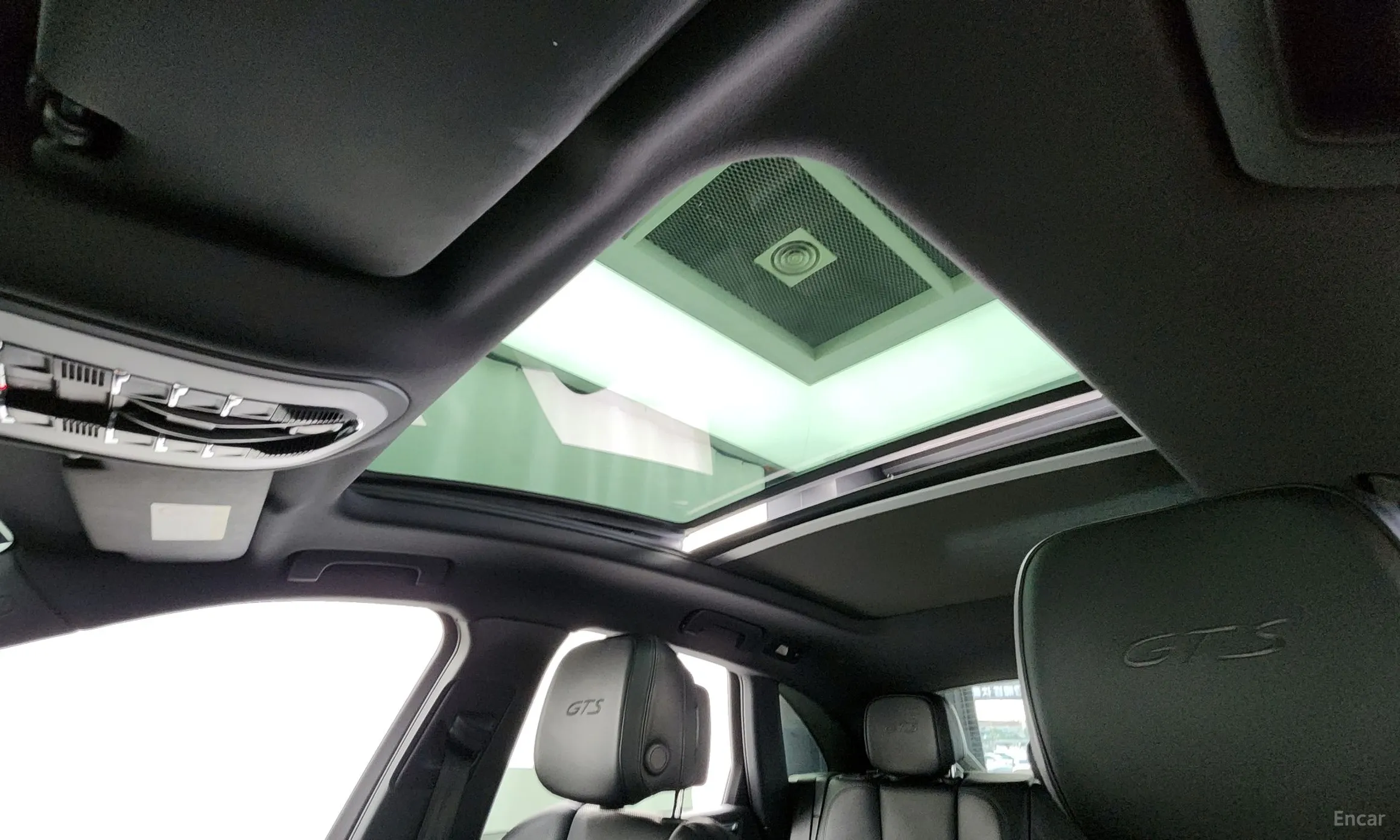 Porsche Macan превью 18