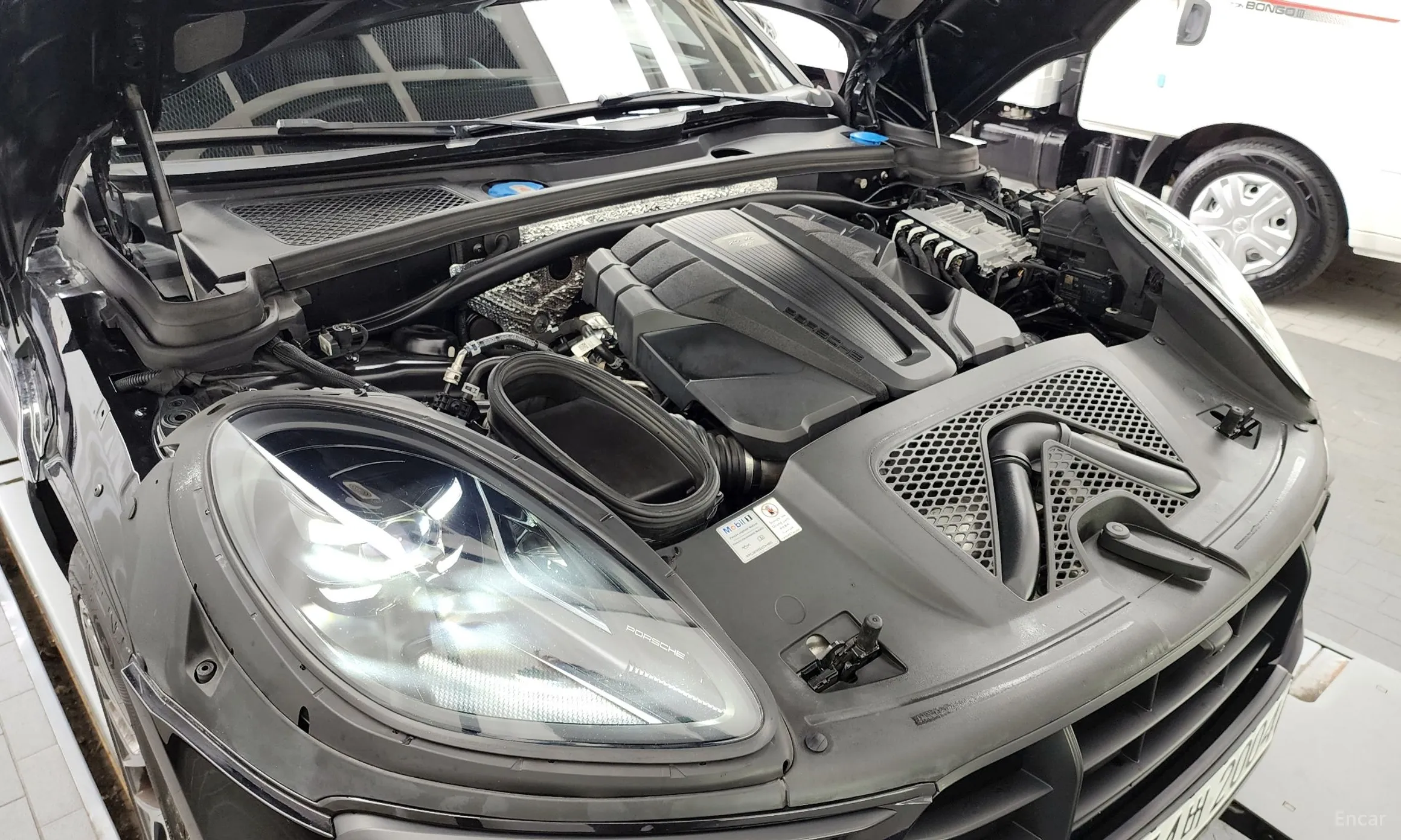 Porsche Macan превью 6