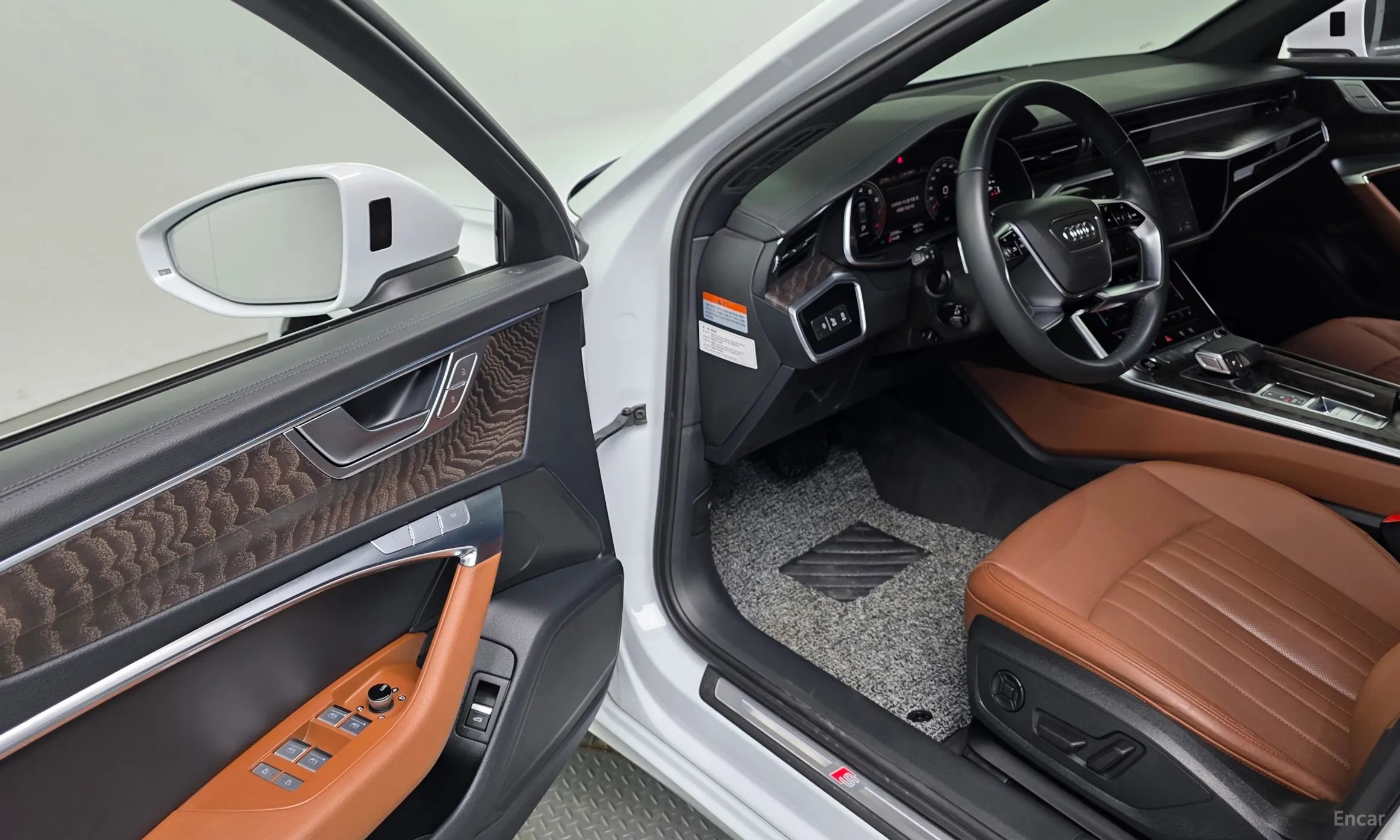 Audi A6 (C8) превью 13