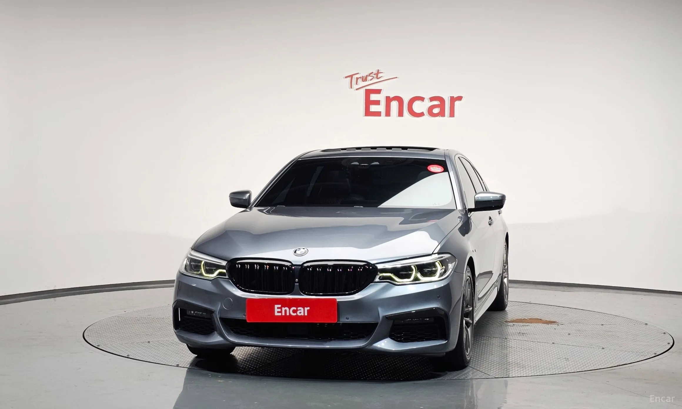 BMW 5 Series (G30) превью 3