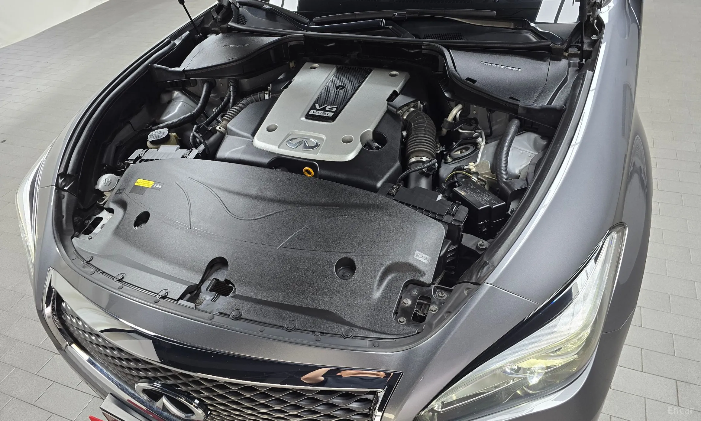 Infiniti Q70 превью 6