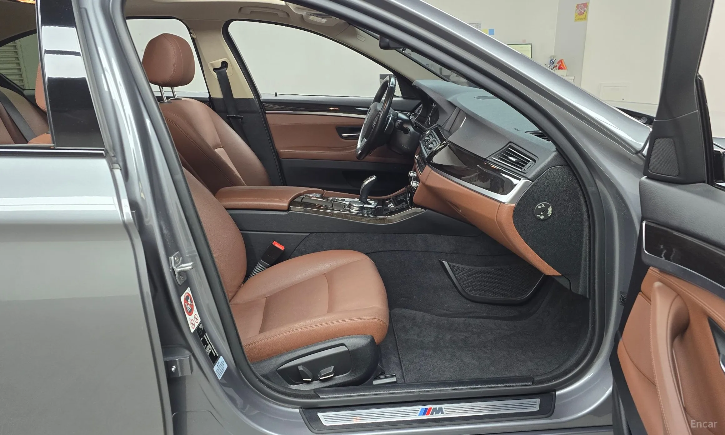 BMW 5 Series (F10) превью 11