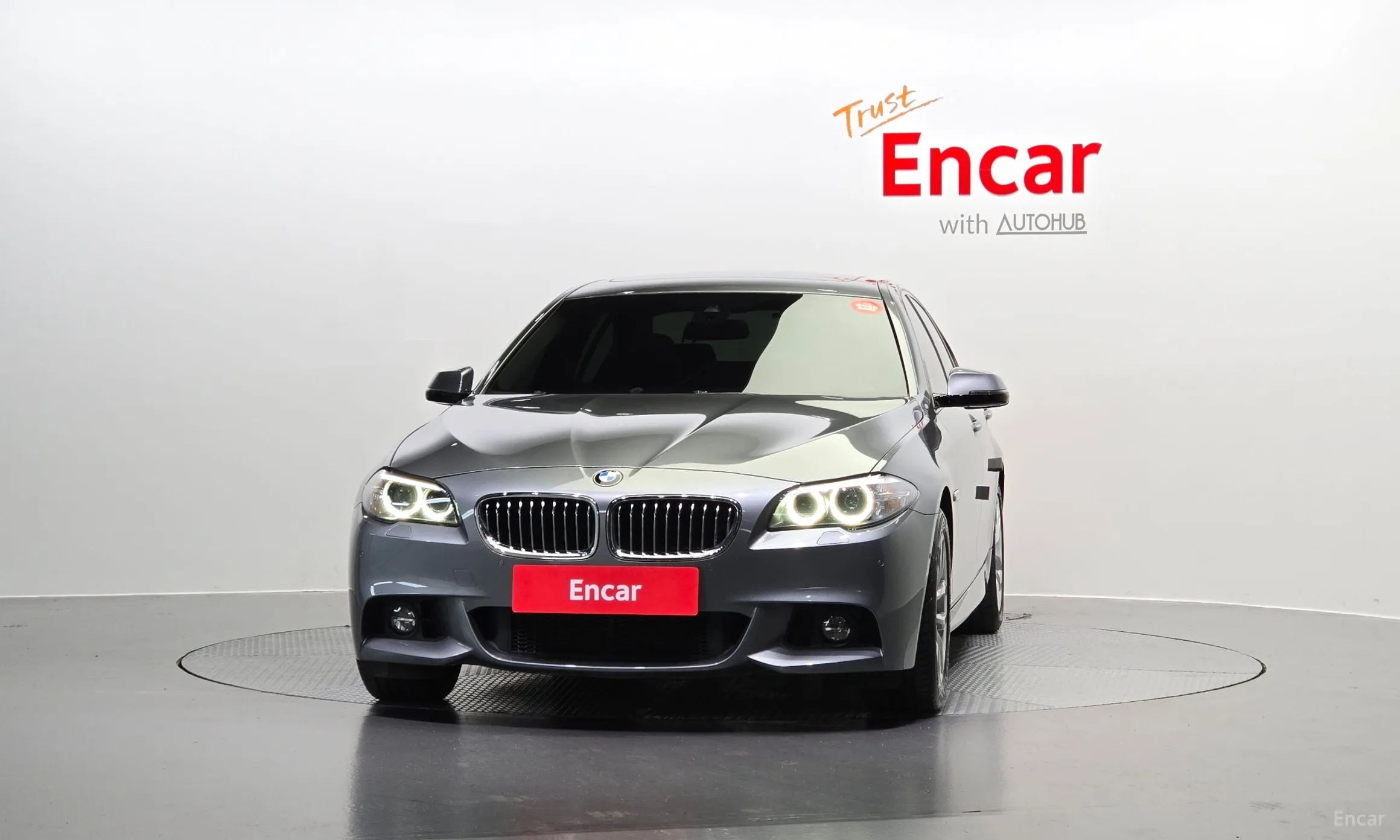 BMW 5 Series (F10) превью 3