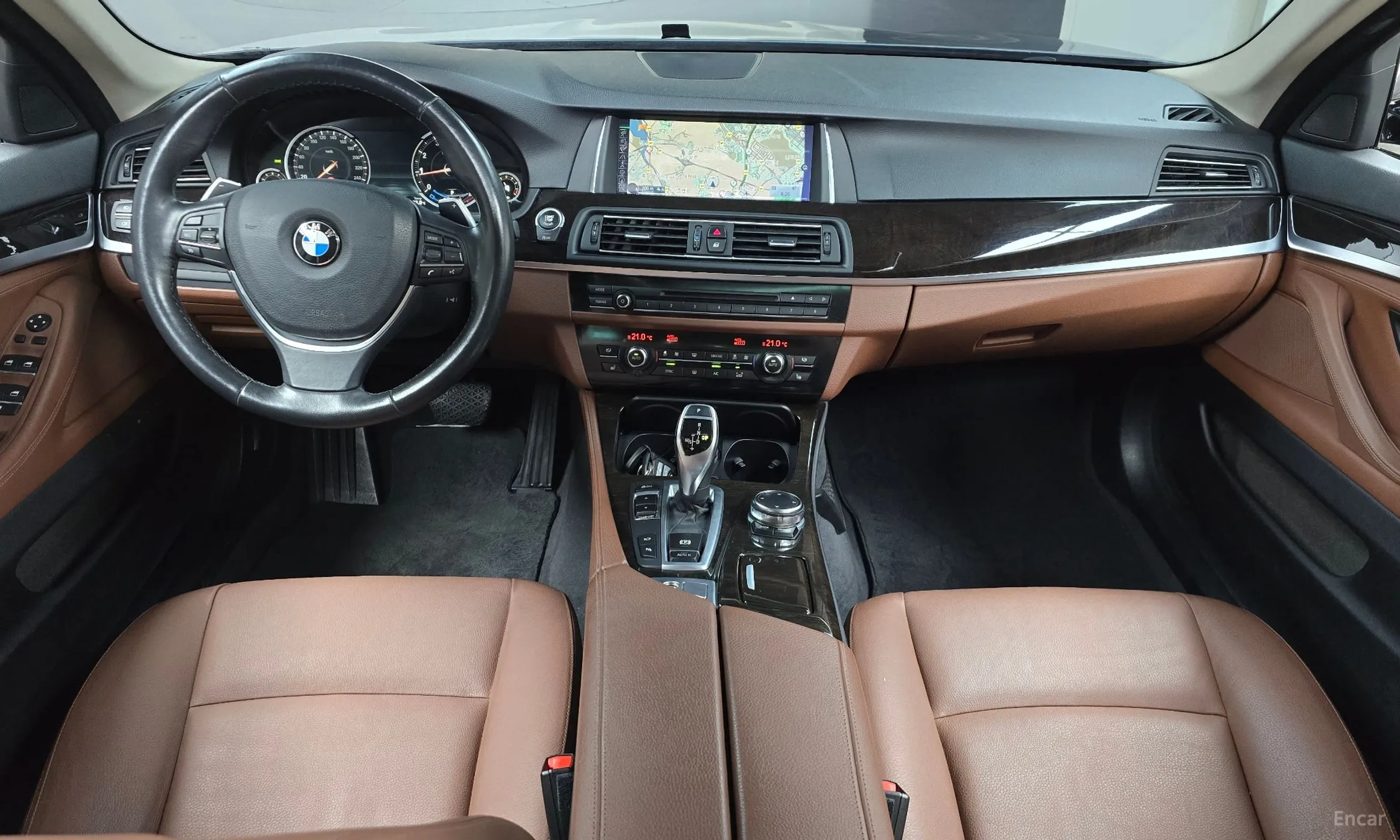 BMW 5 Series (F10) превью 7