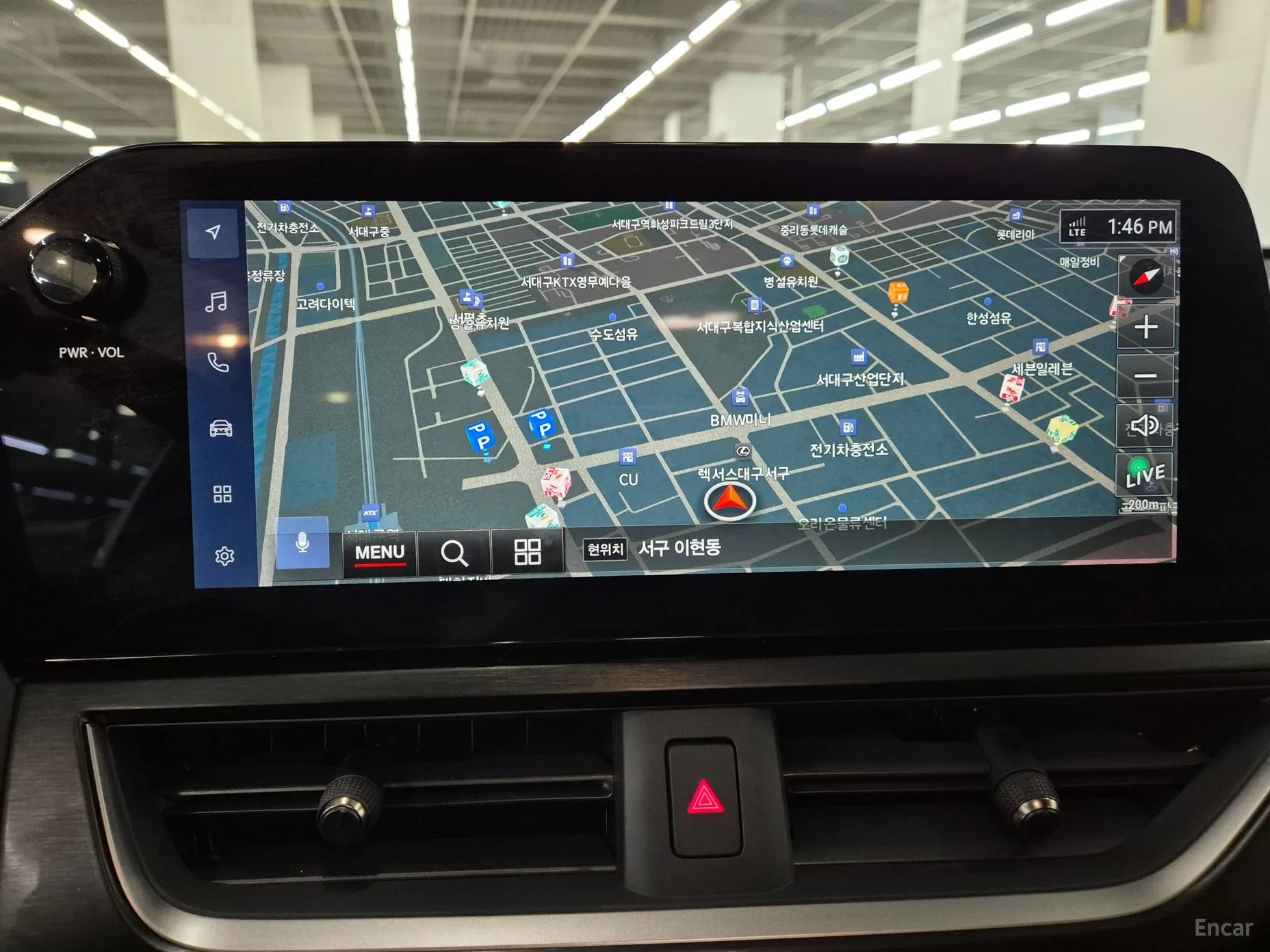 Lexus UX300h превью 17