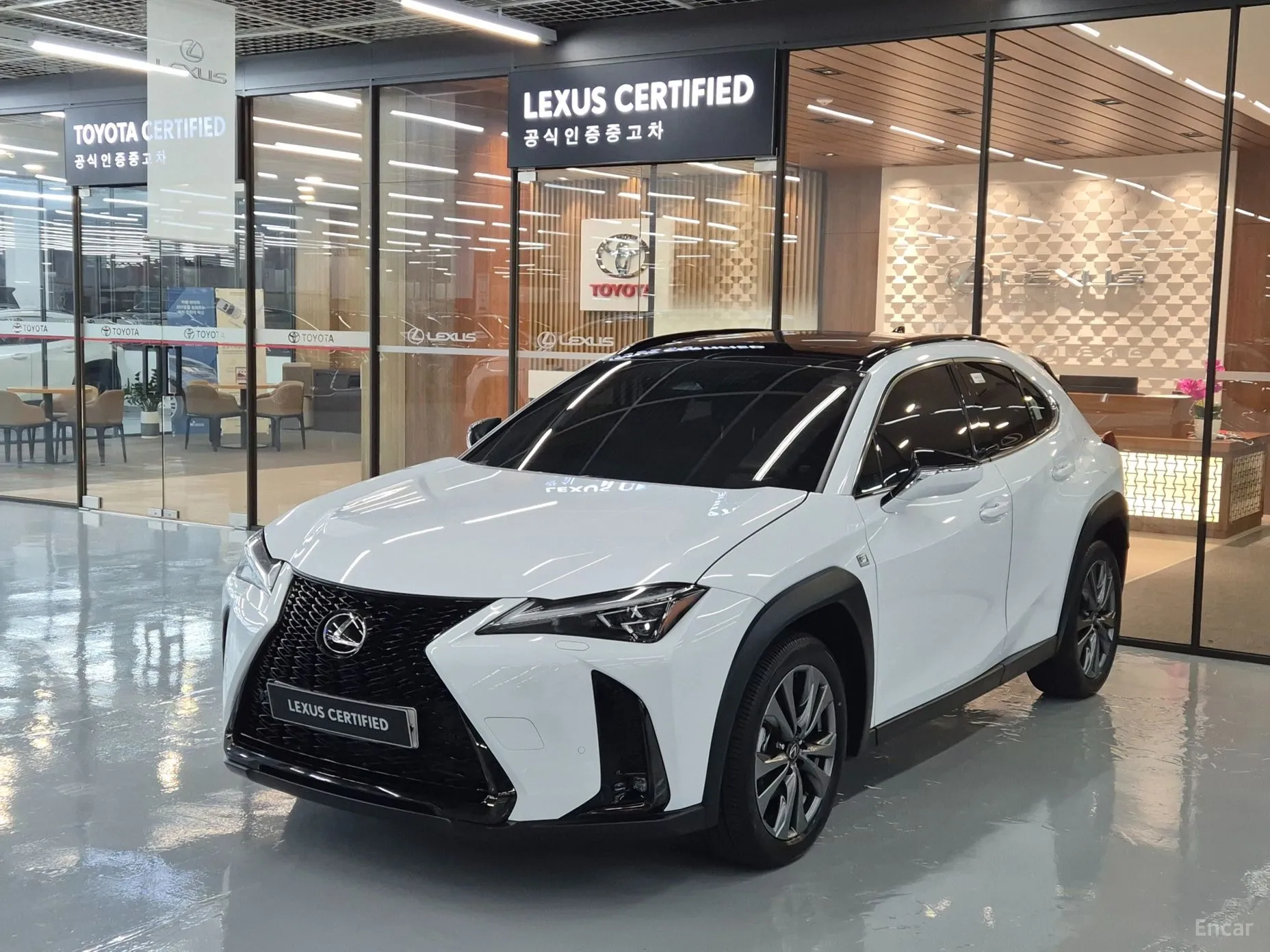 Lexus UX300h