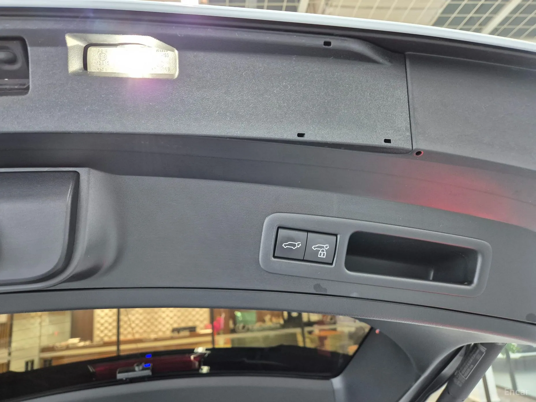Lexus UX300h превью 20
