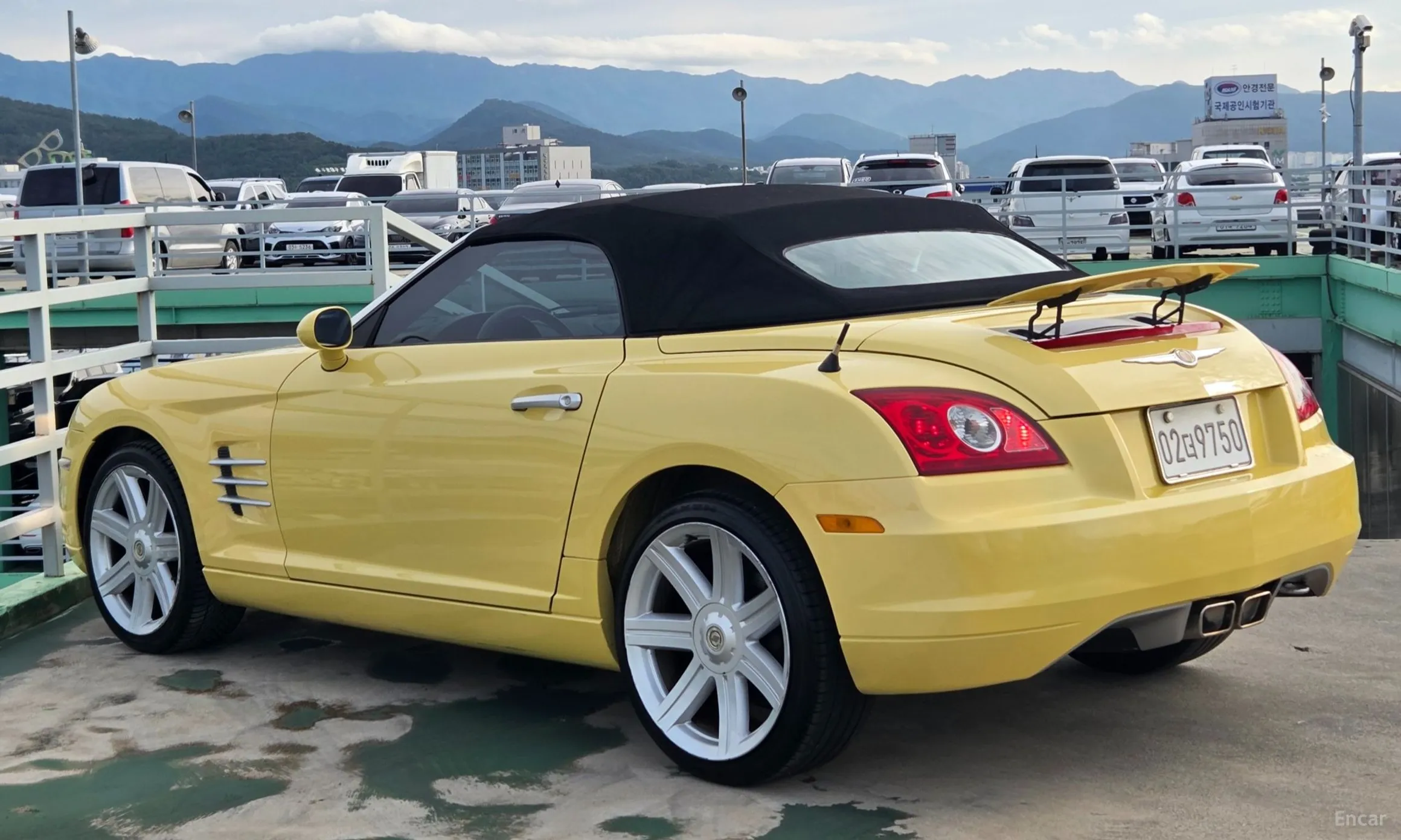 Chrysler Crossfire превью 13