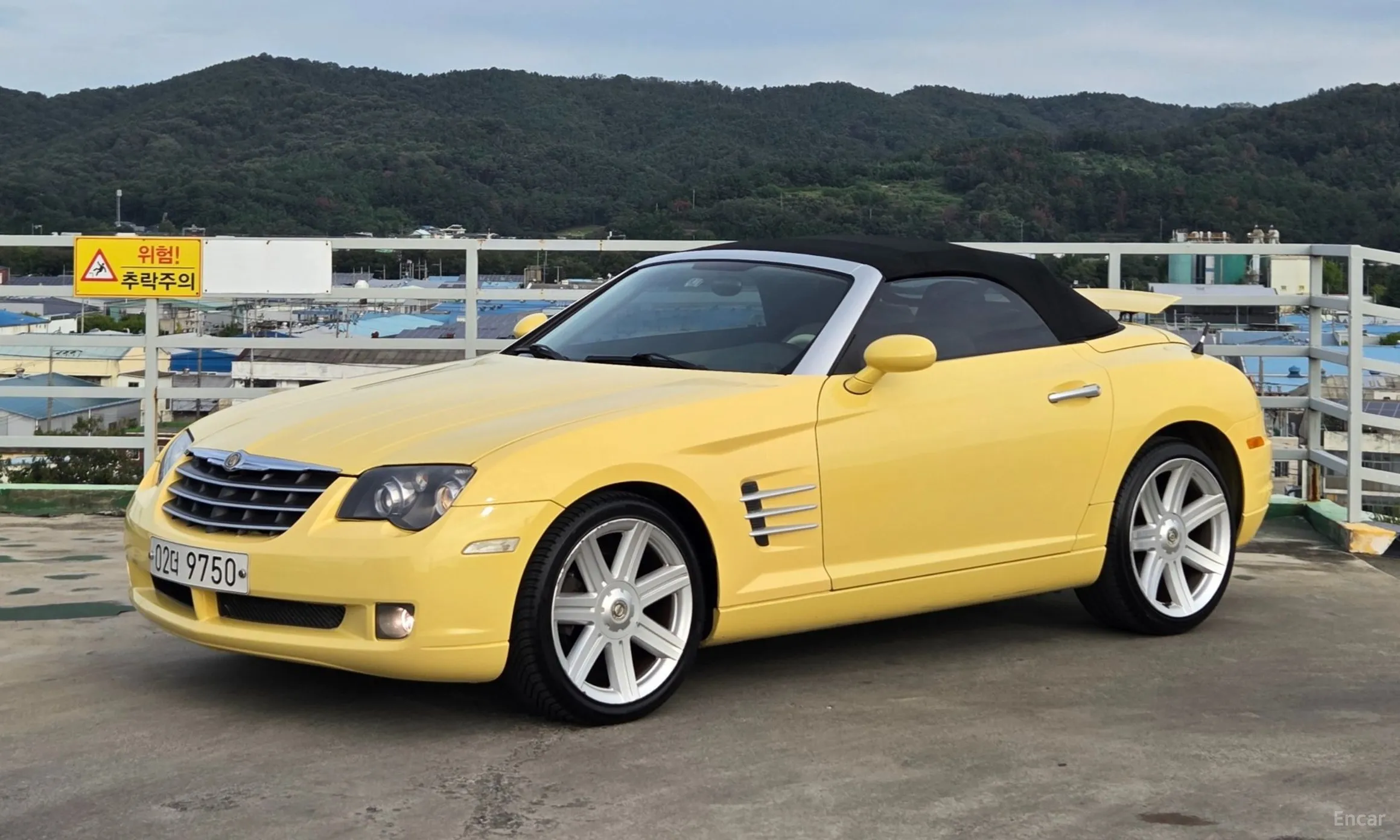 Chrysler Crossfire превью 16