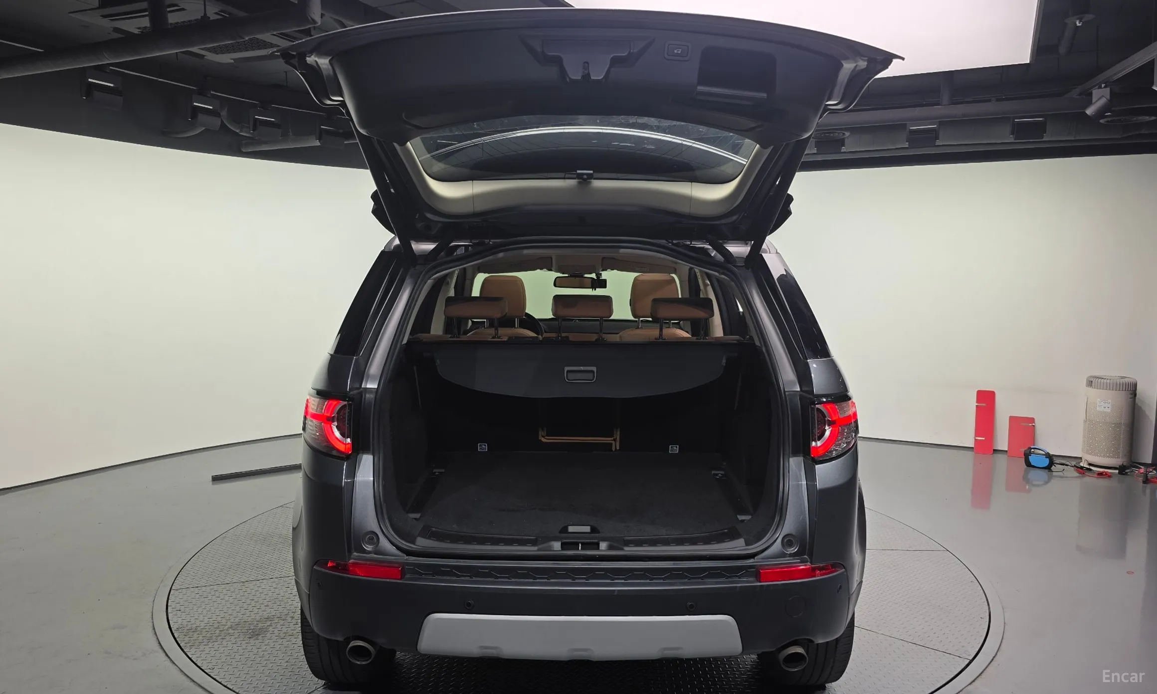 Land Rover Discovery Sports превью 20