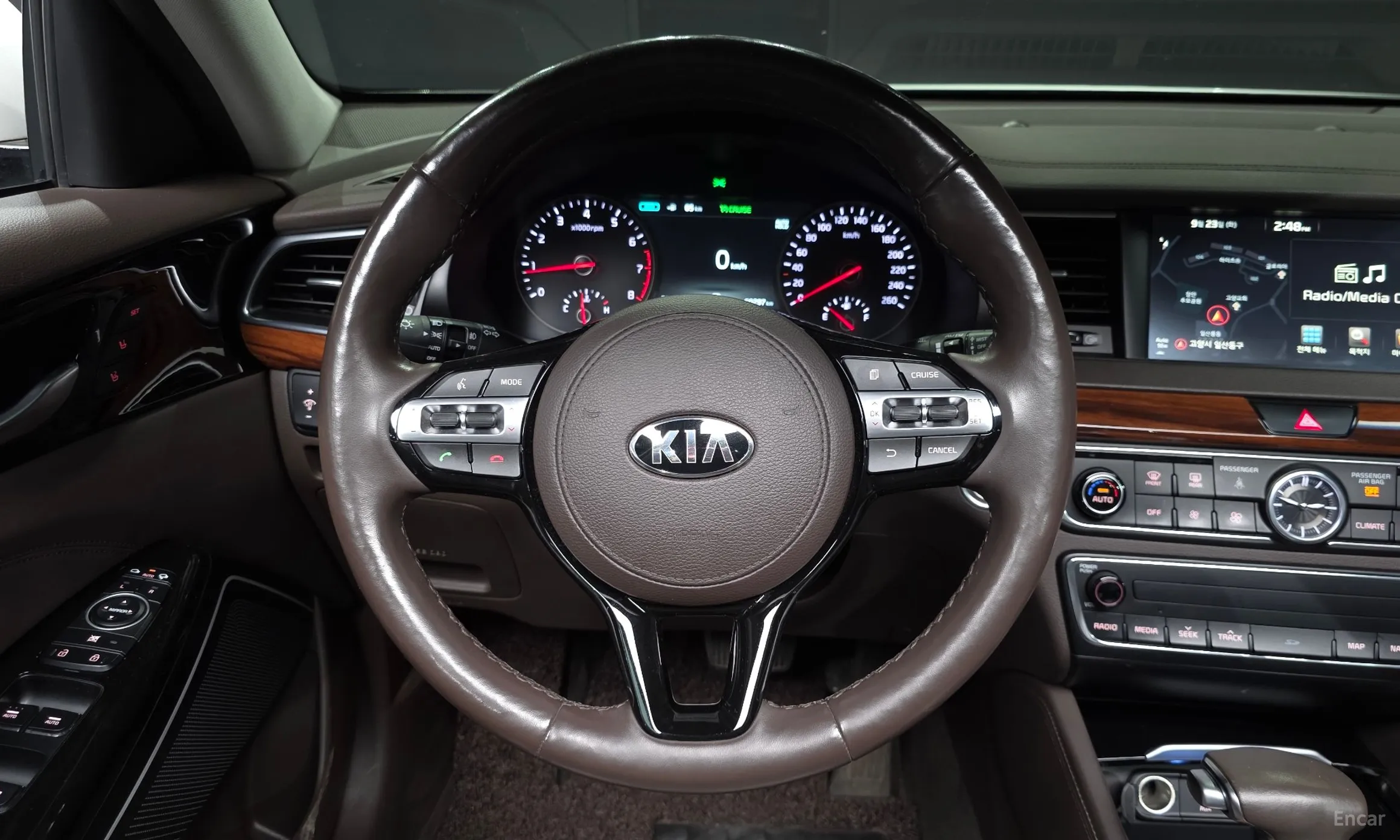 Kia K7 превью 13