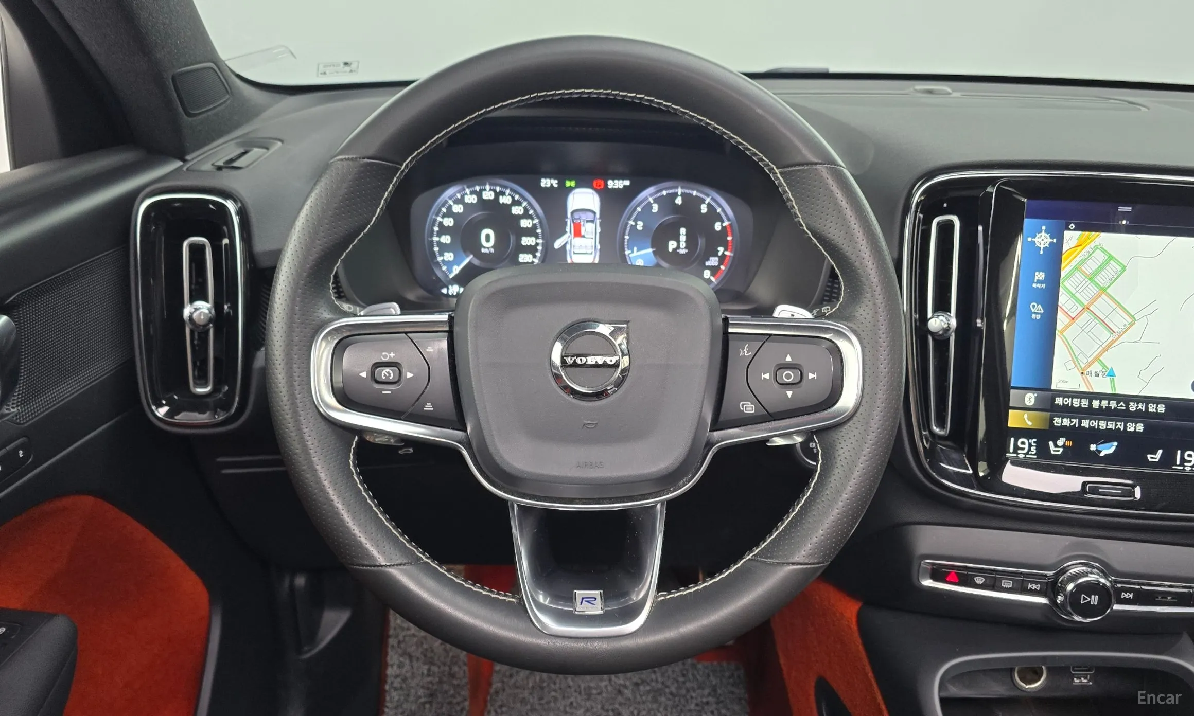 Volvo XC40 превью 13