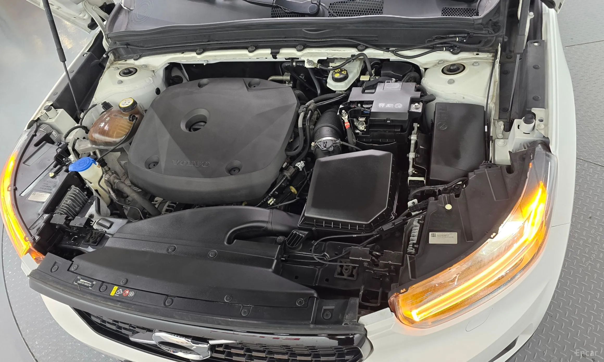 Volvo XC40 превью 6