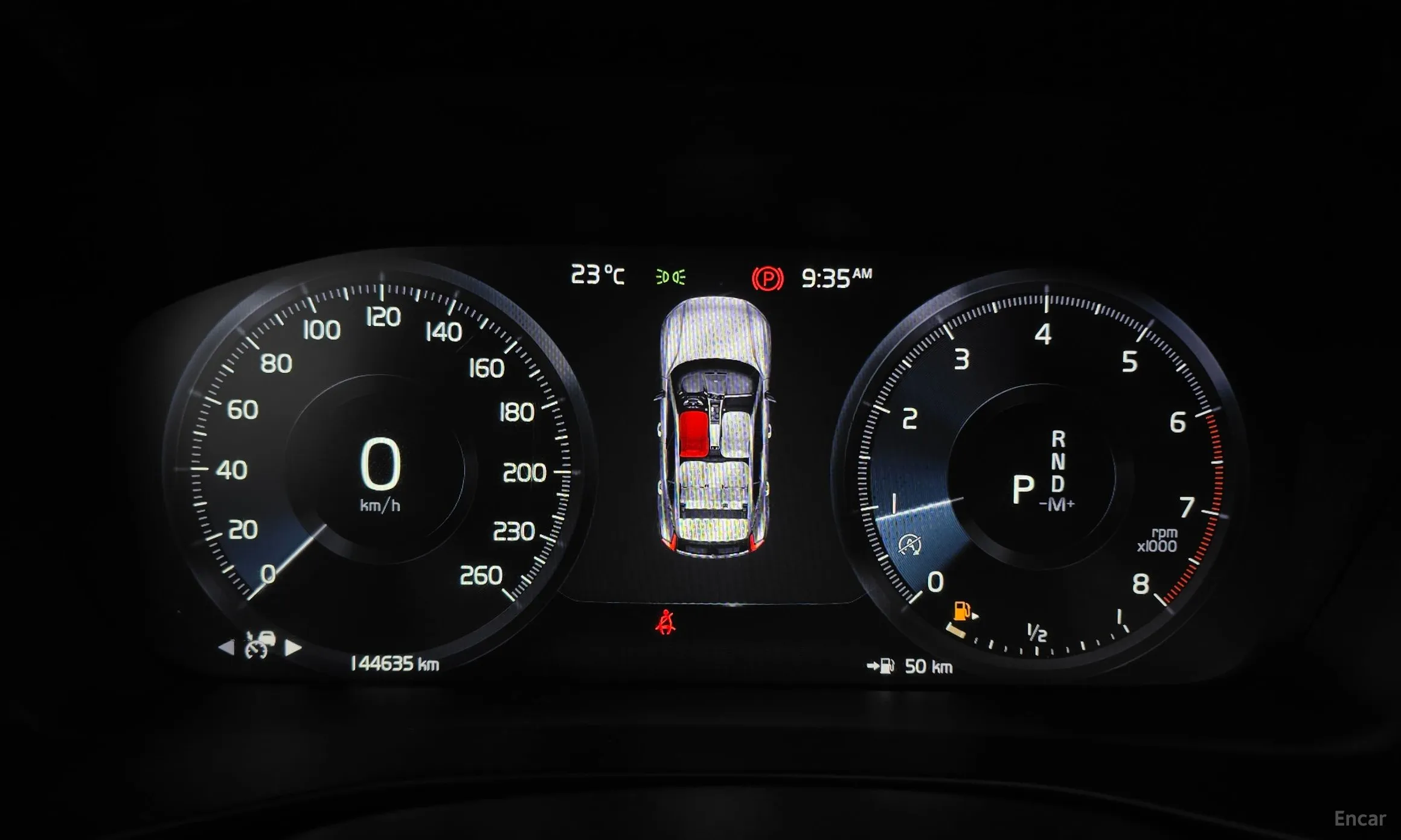 Volvo XC40 превью 8