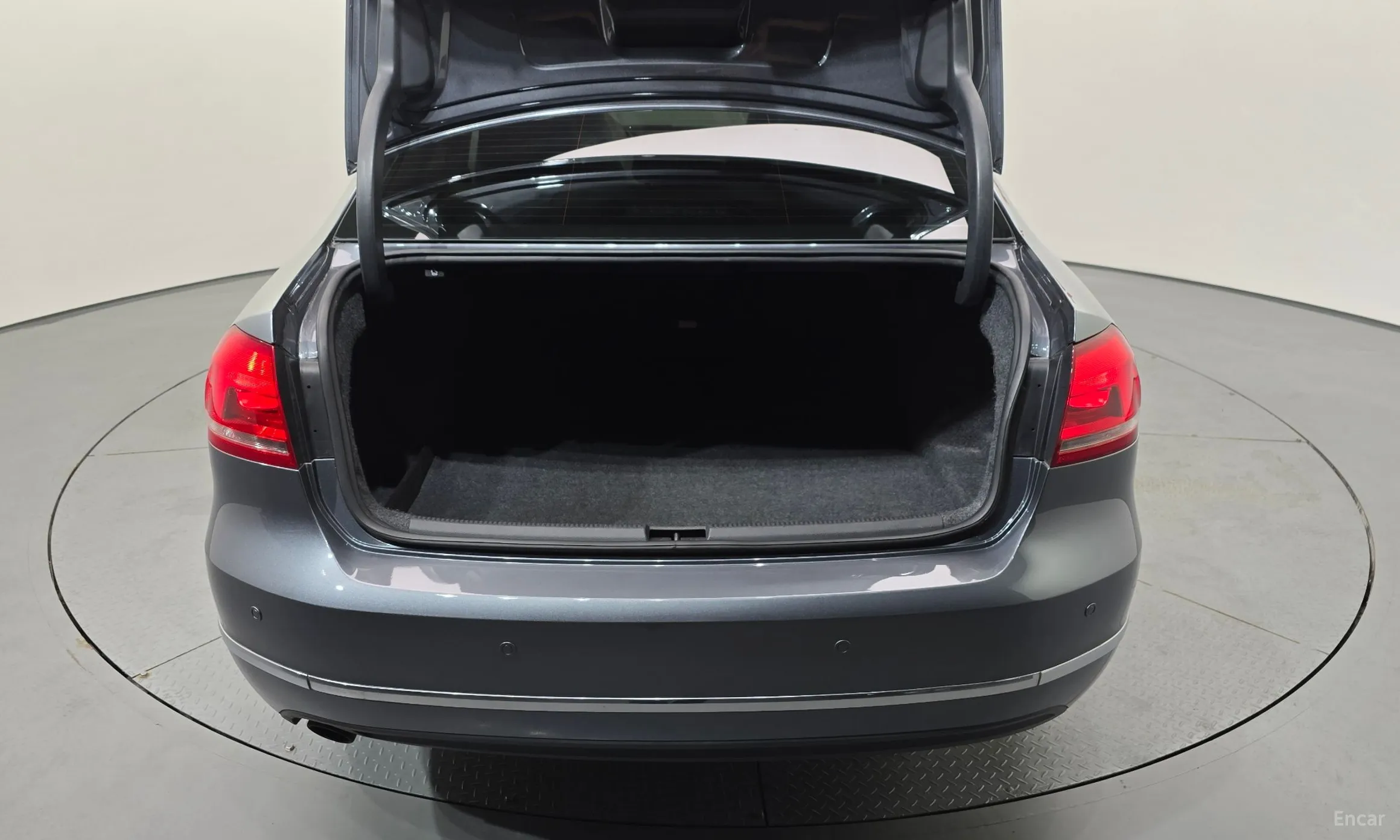 Volkswagen The New Passat превью 20