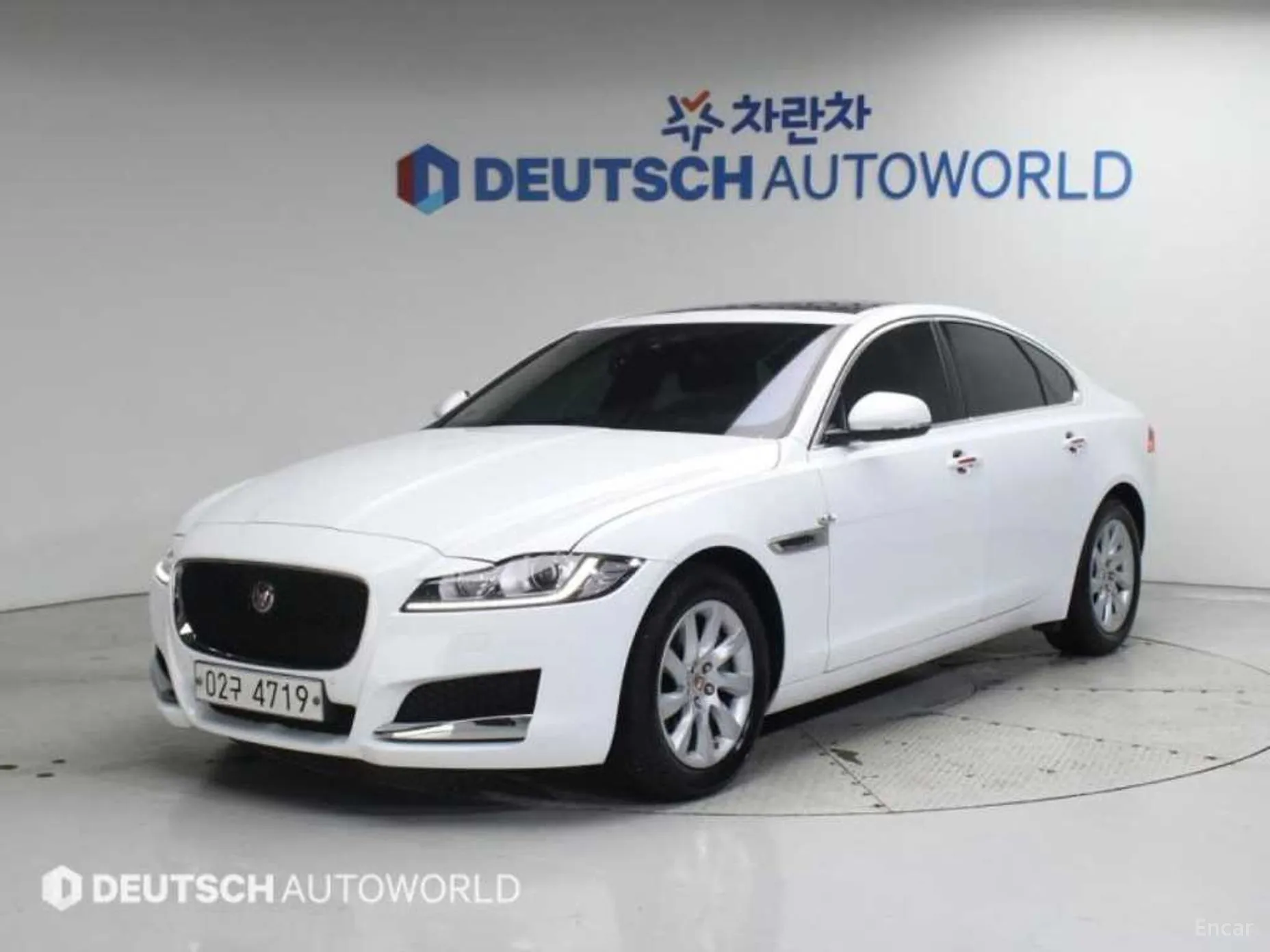 Jaguar XF (x260)