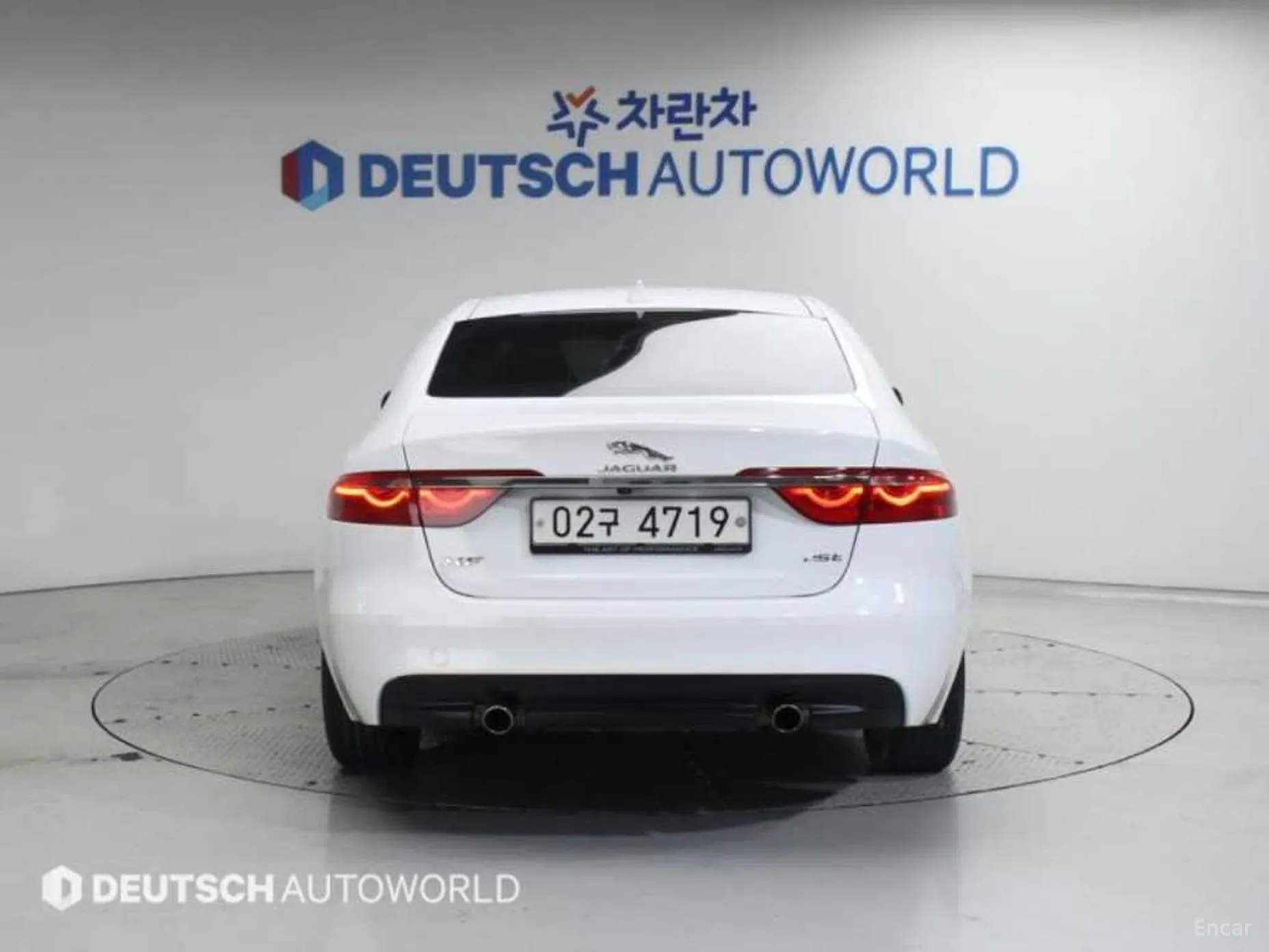 Jaguar XF (x260) превью 4