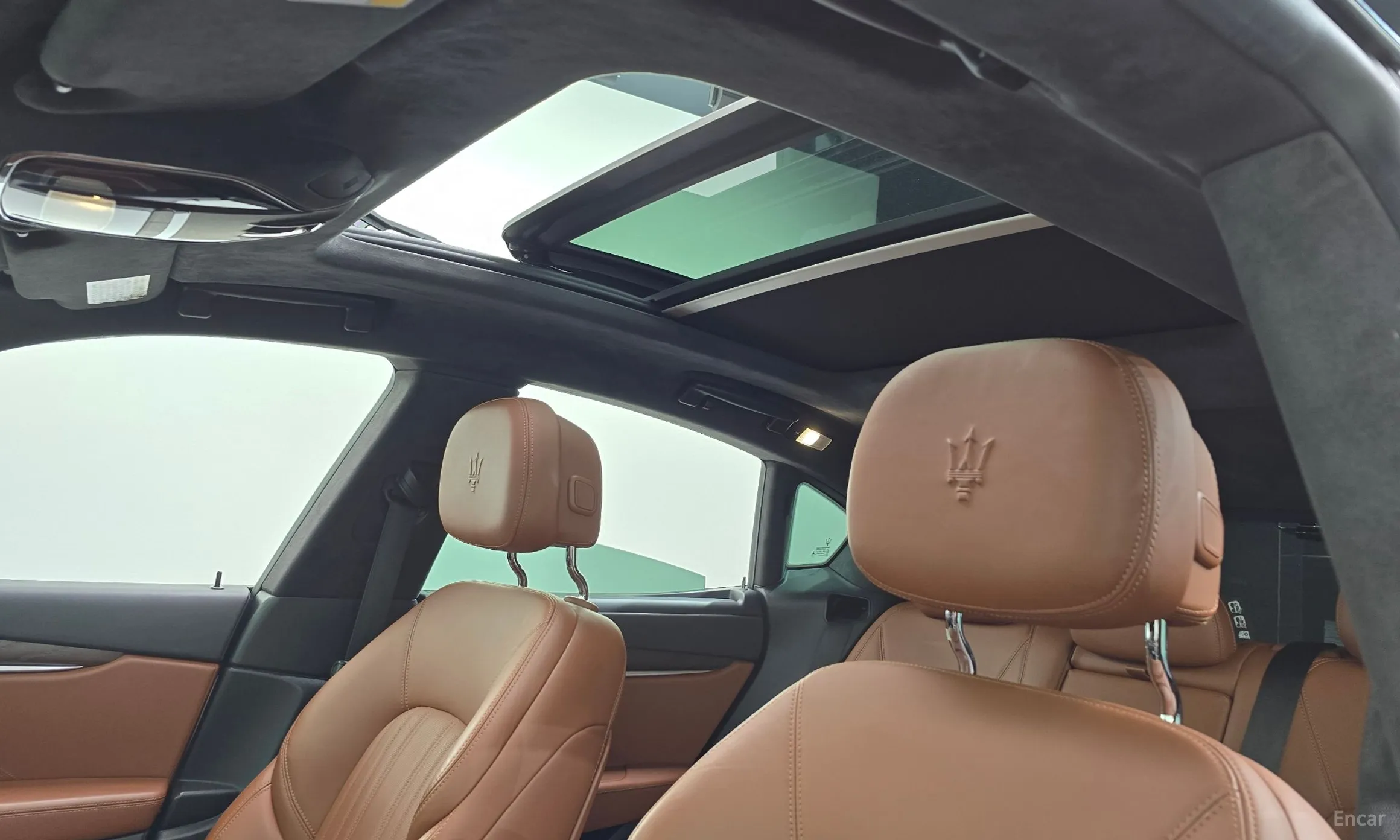 Maserati Levante превью 19
