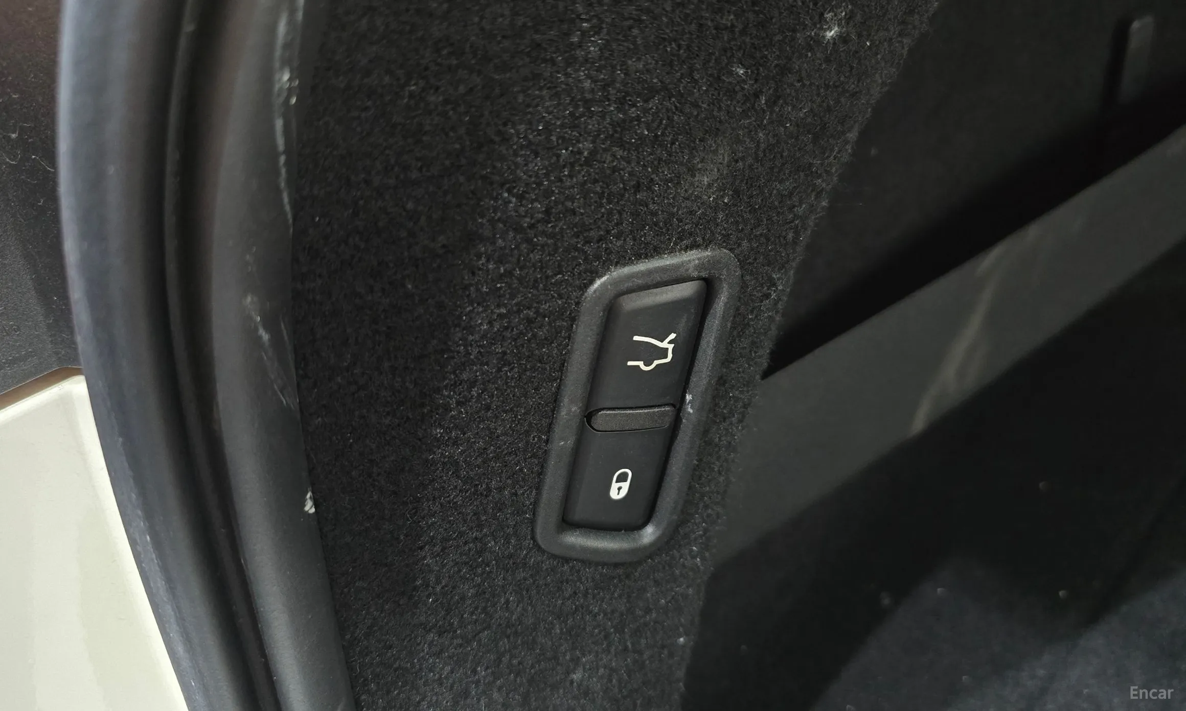 Maserati Levante превью 20