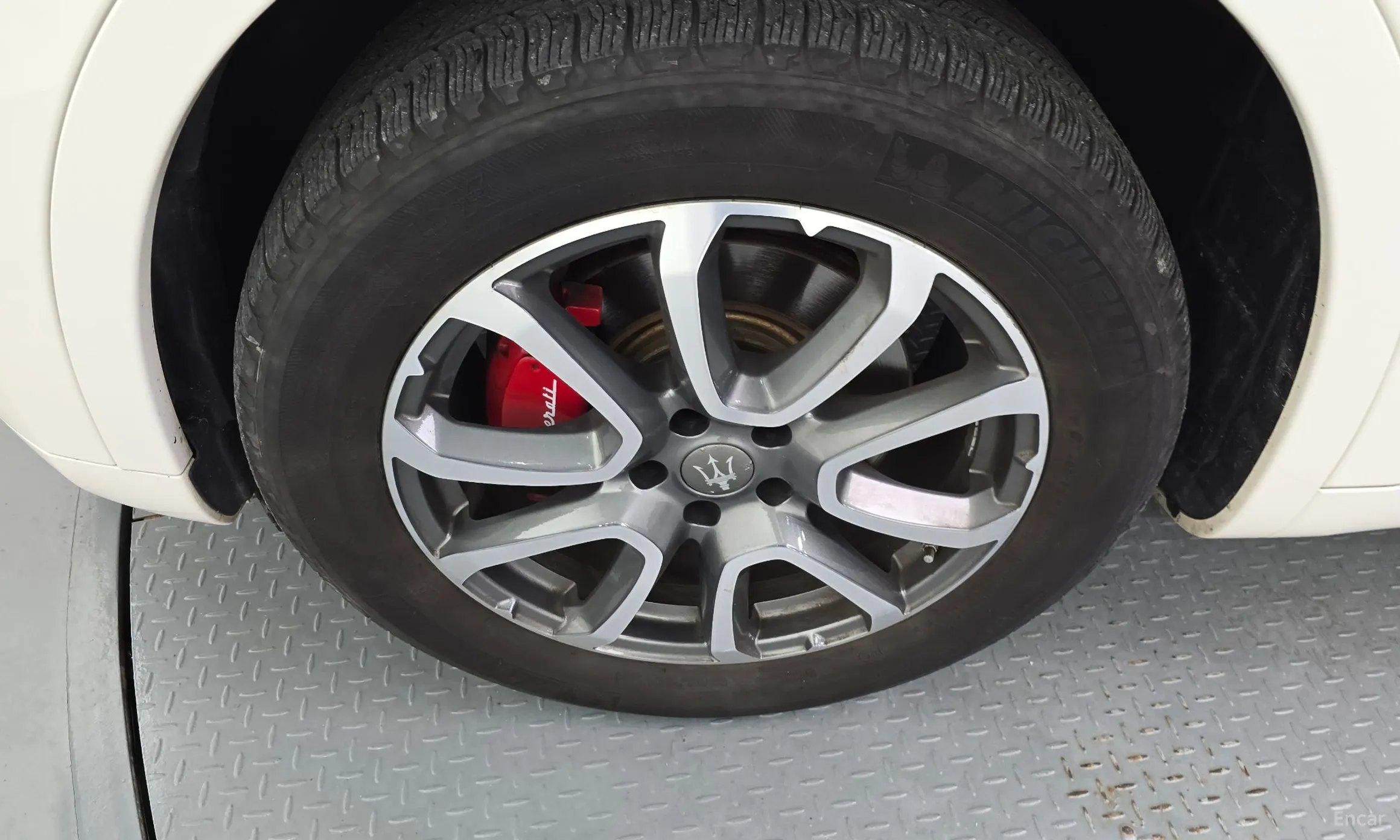 Maserati Levante превью 5