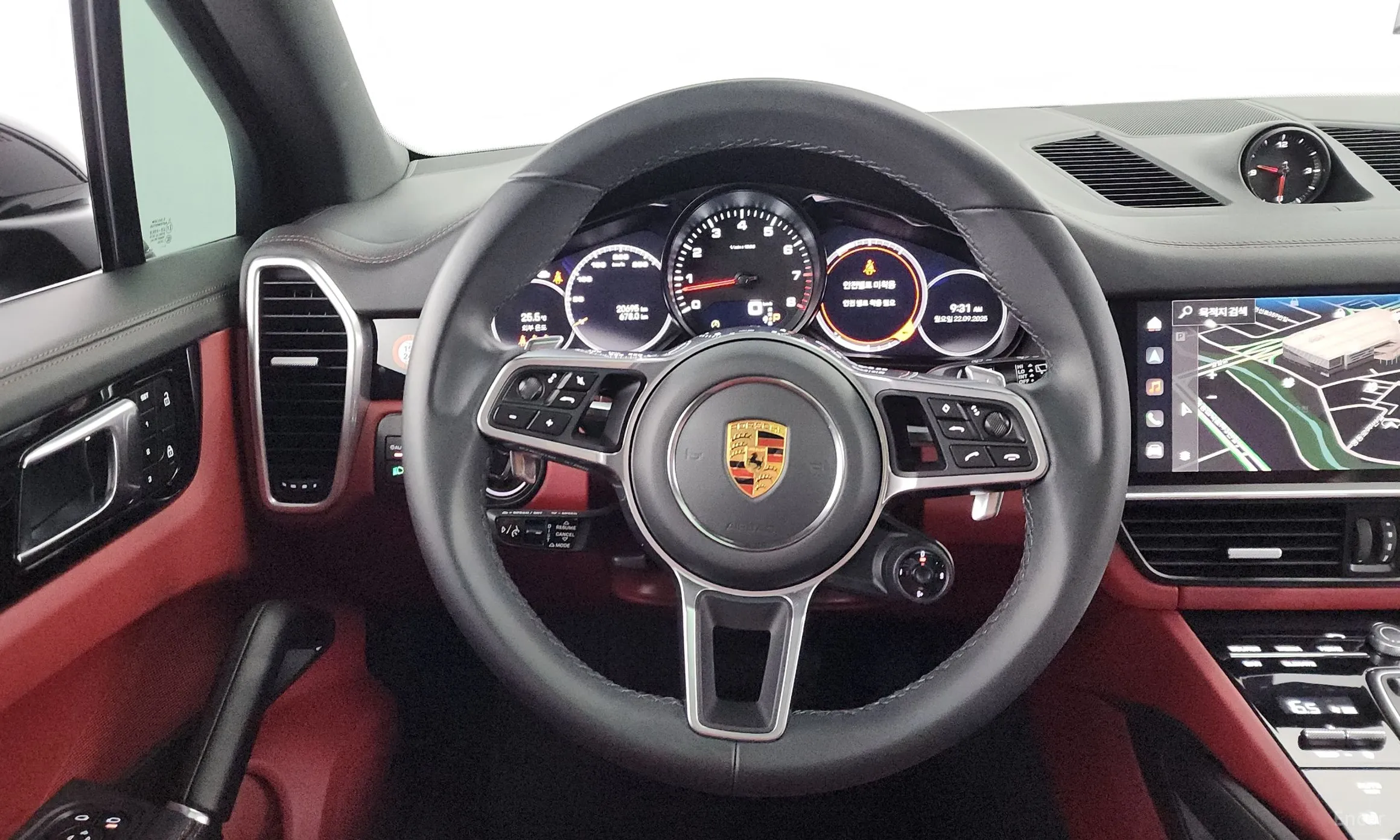 Porsche Cayenne (PO536) превью 13
