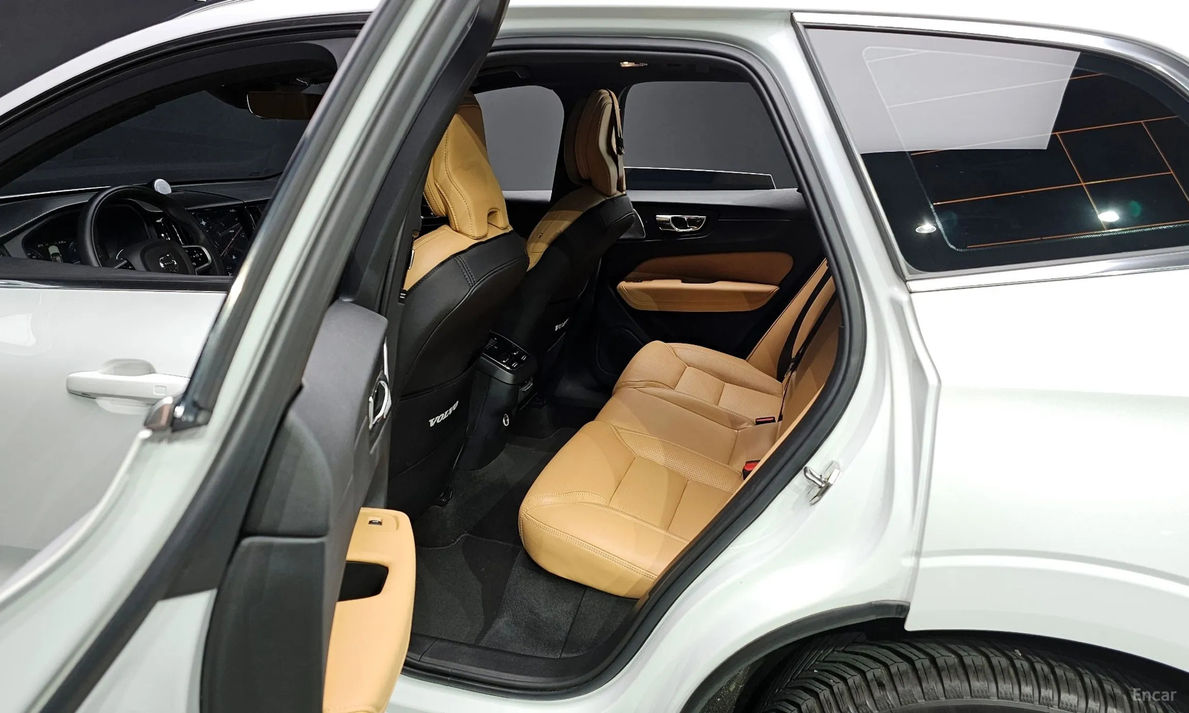Volvo XC60 Gen 2 превью 11