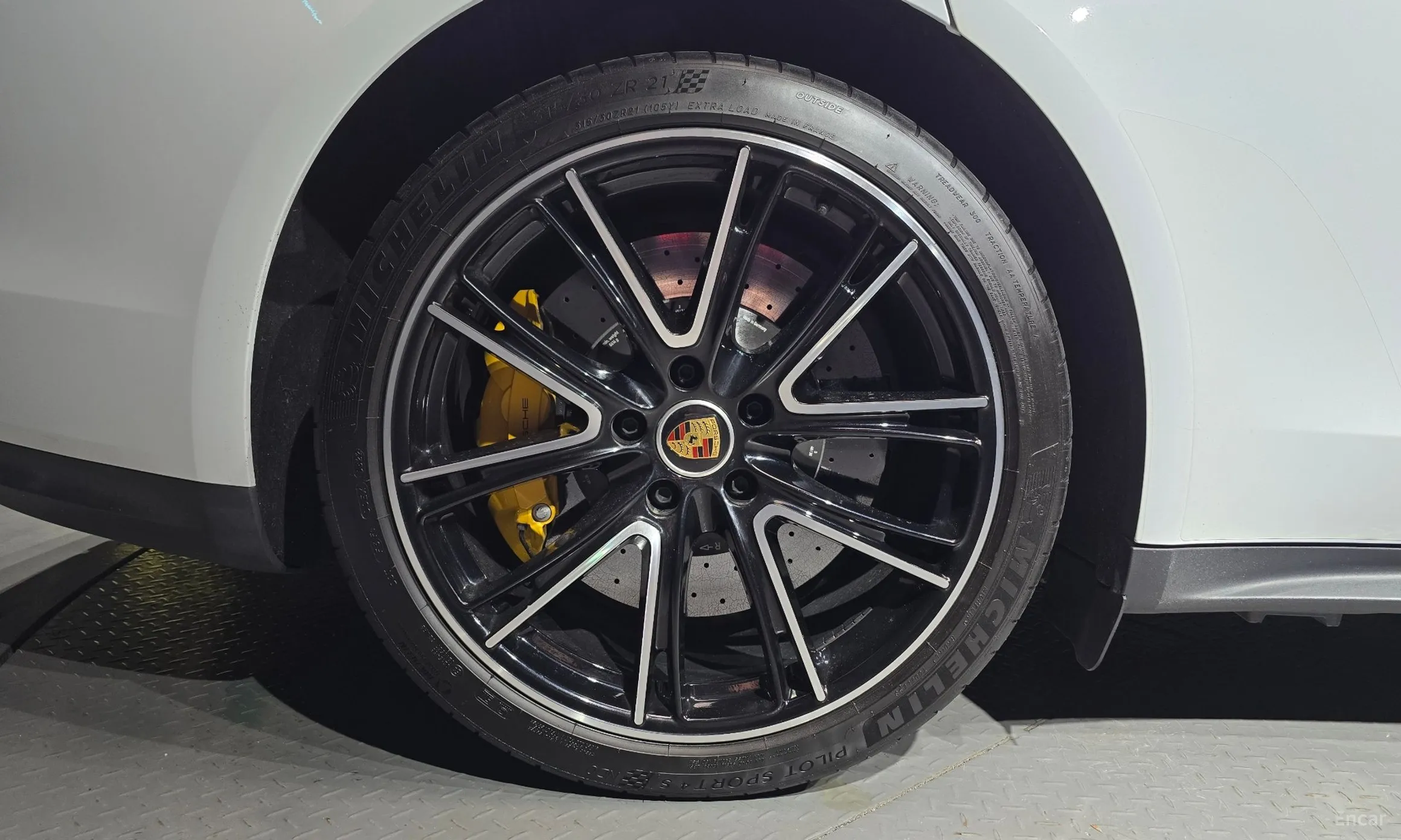 Porsche Panamera (971) превью 5