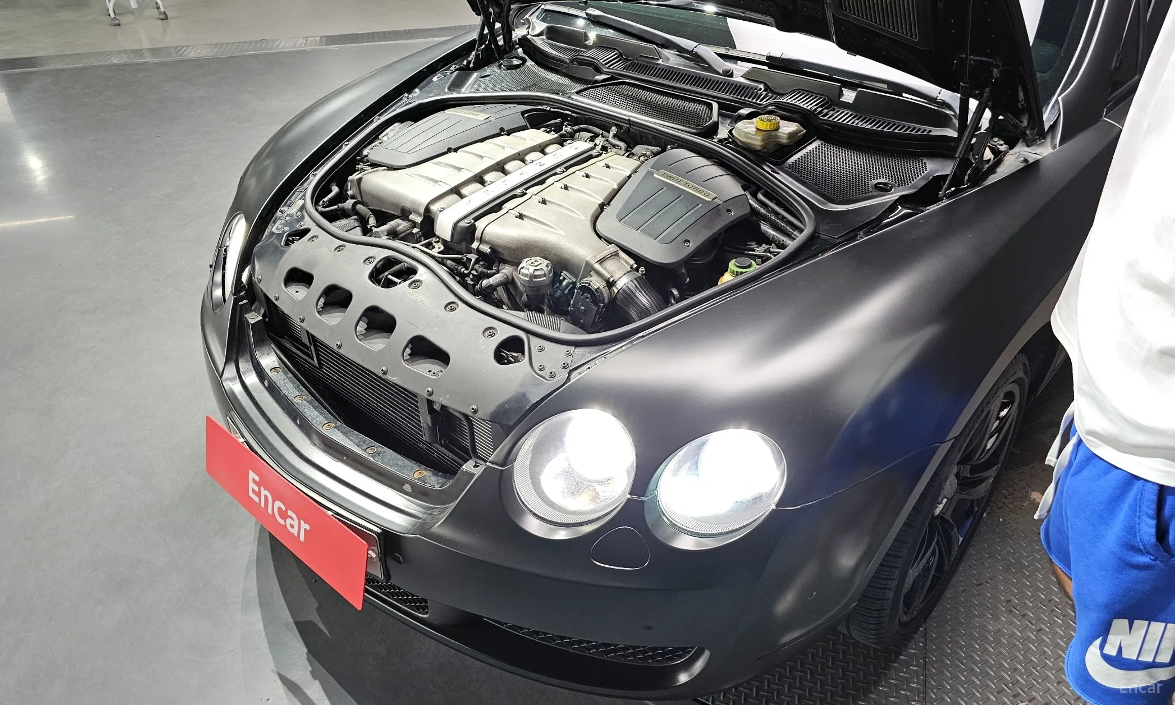 Bentley Flying Spur Gen 1 превью 6