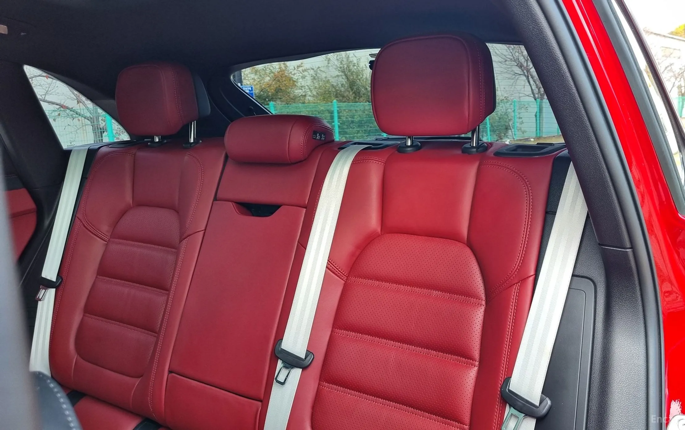 Porsche Macan превью 12