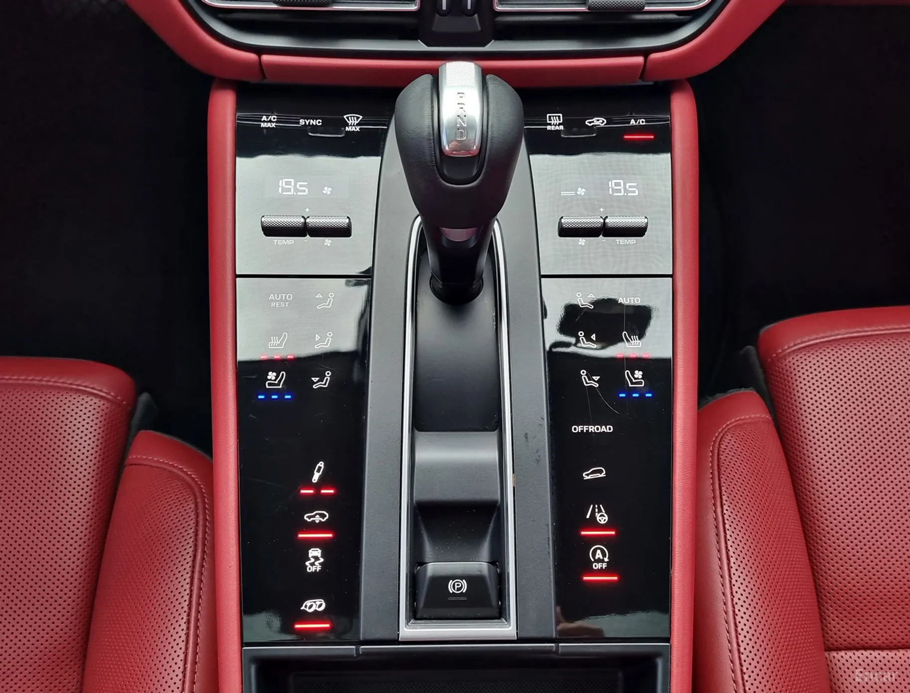 Porsche Macan превью 17
