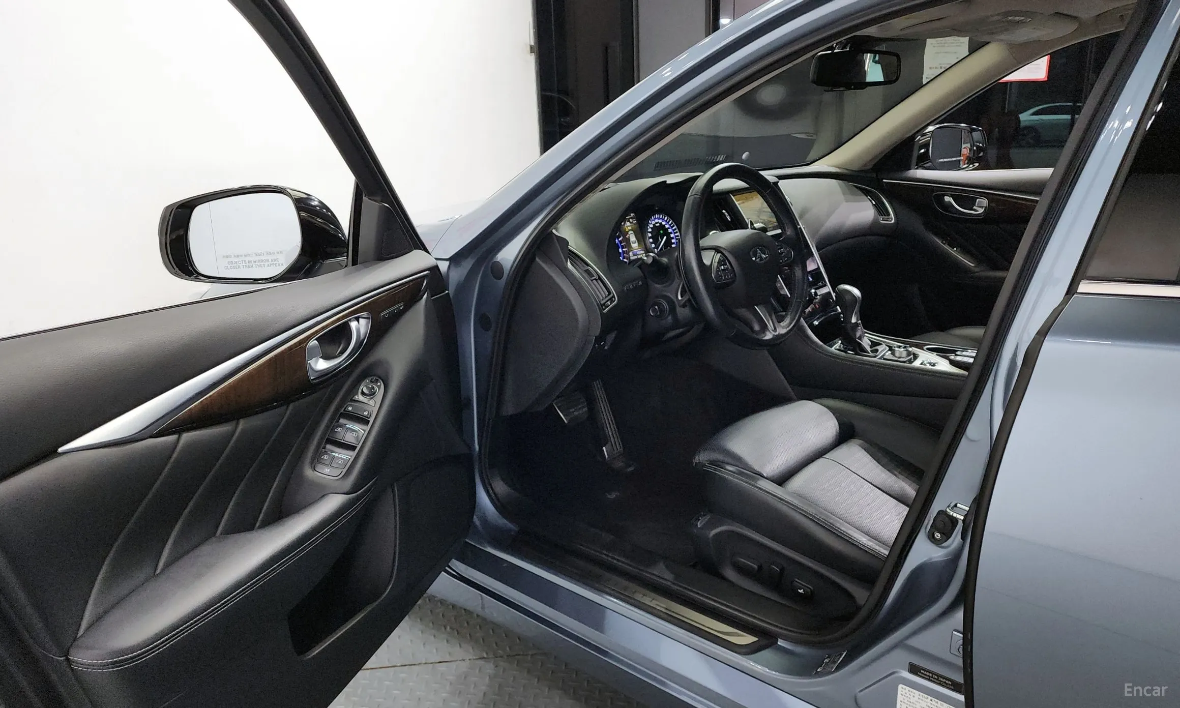 Infiniti Q50 превью 10