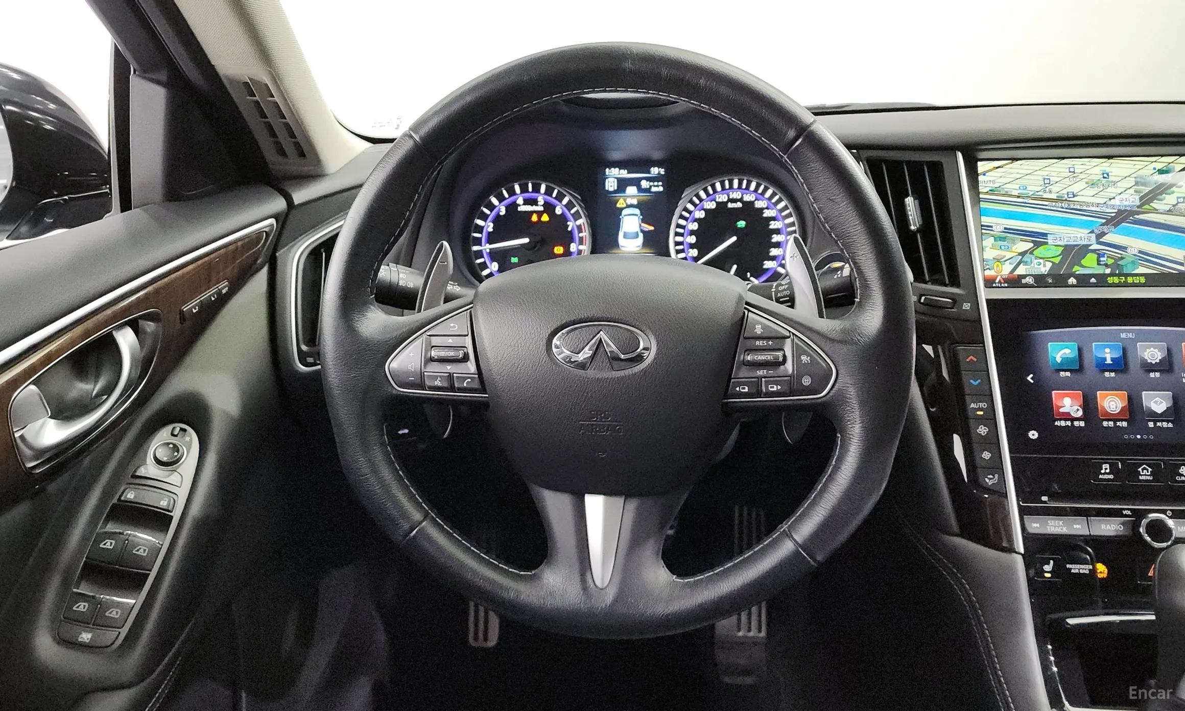 Infiniti Q50 превью 13