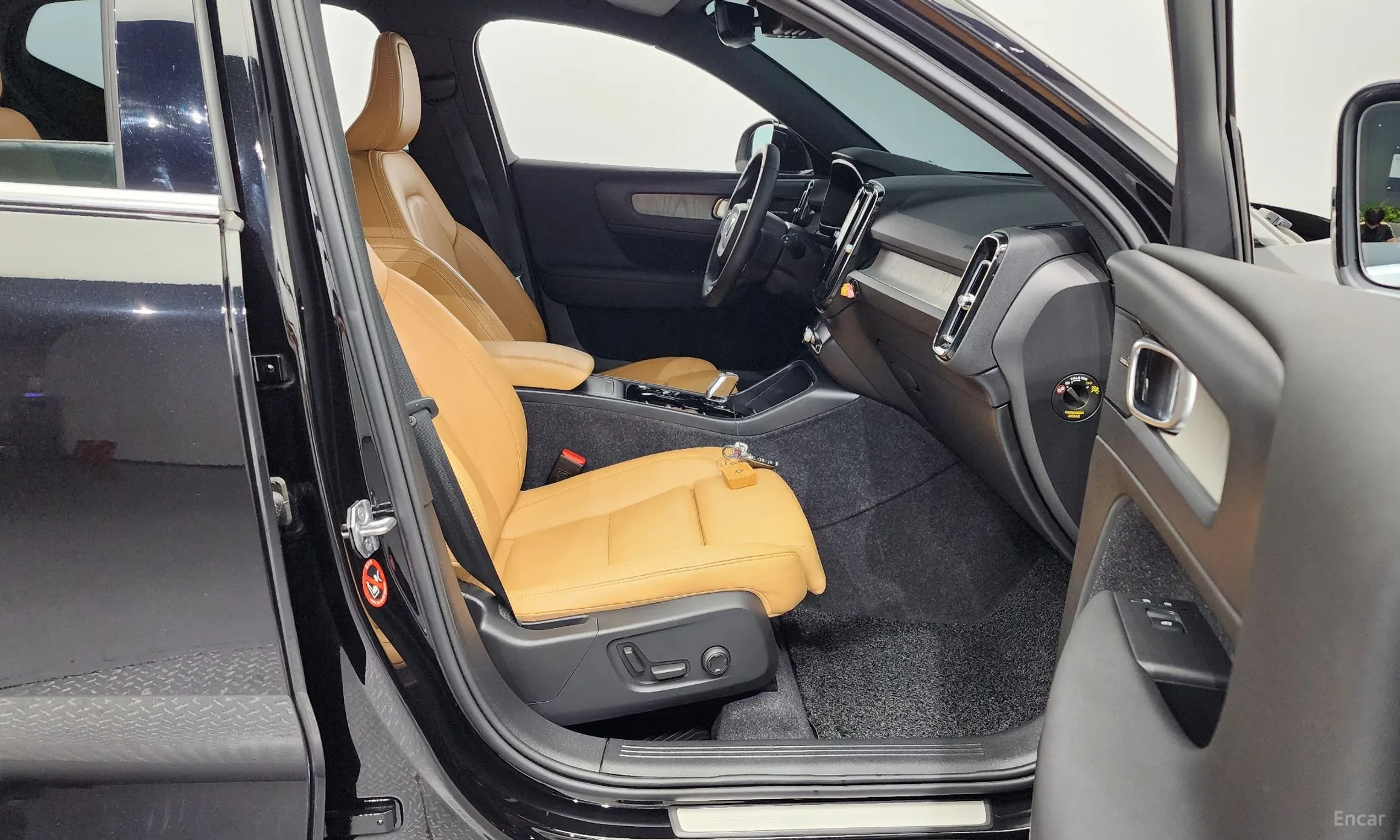 Volvo XC40 превью 11