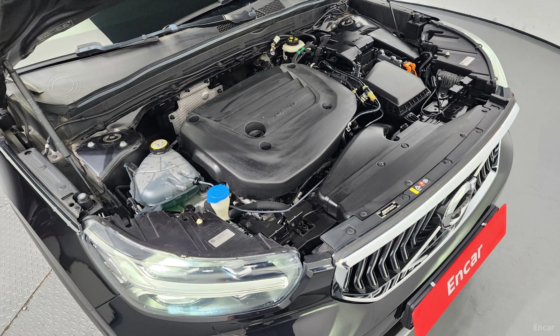 Volvo XC40 превью 6