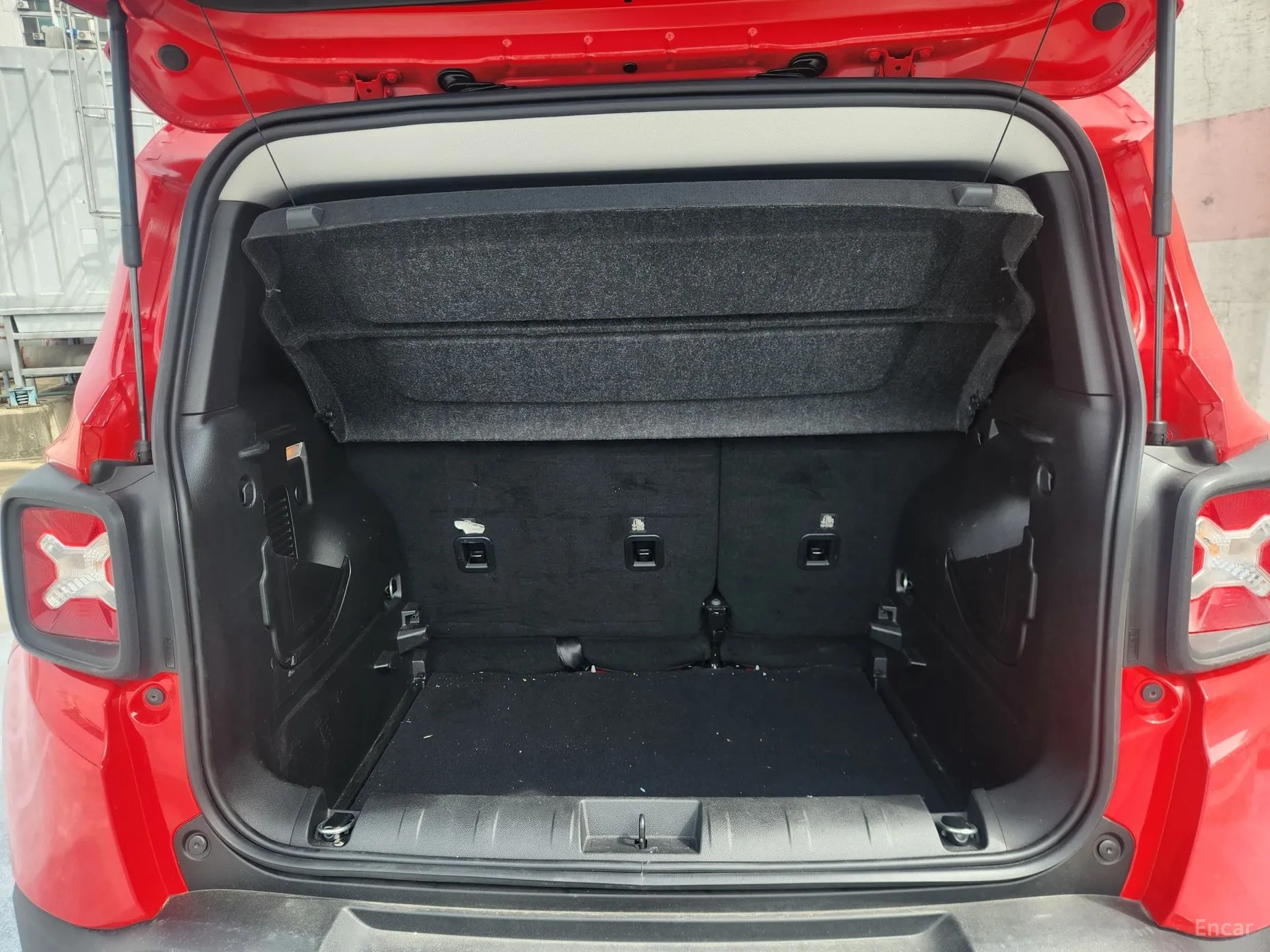 Jeep Renegade превью 15
