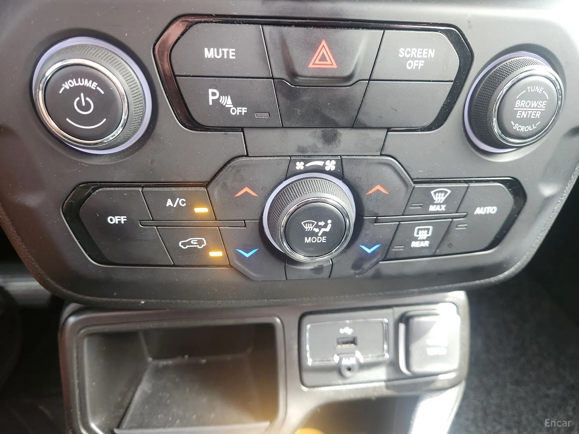 Jeep Renegade превью 9