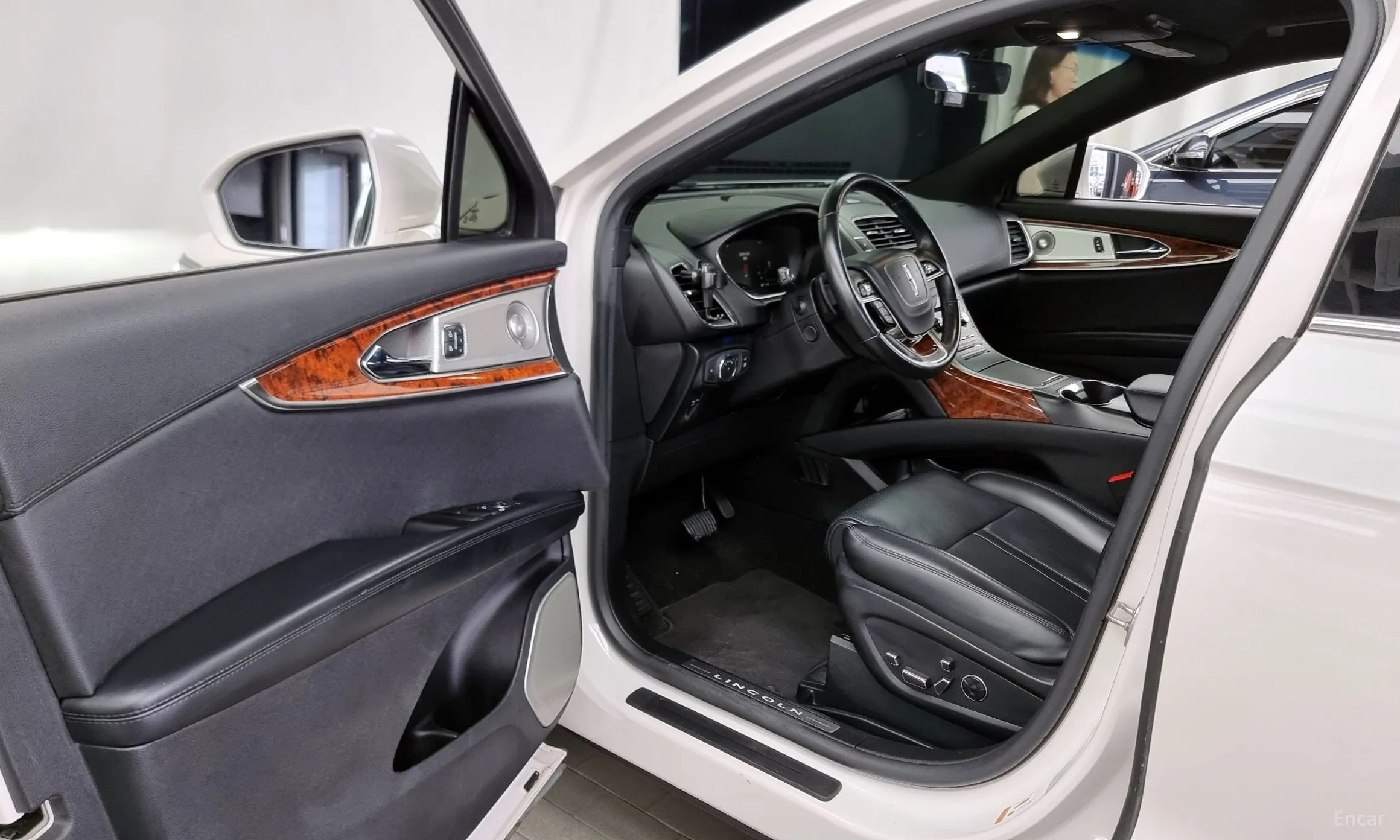 Lincoln Nautilus Gen 1 превью 10