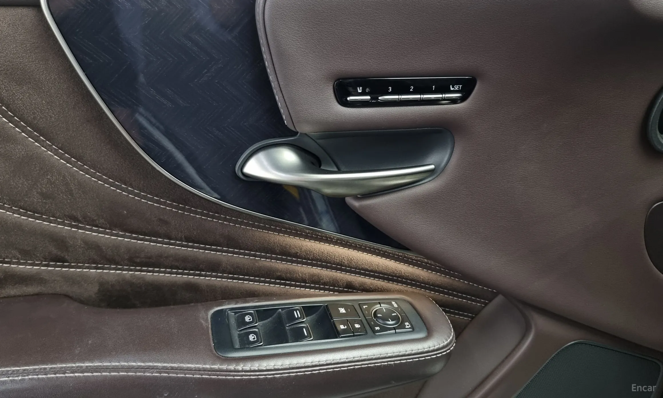 Lexus LS500h Gen 5 превью 15