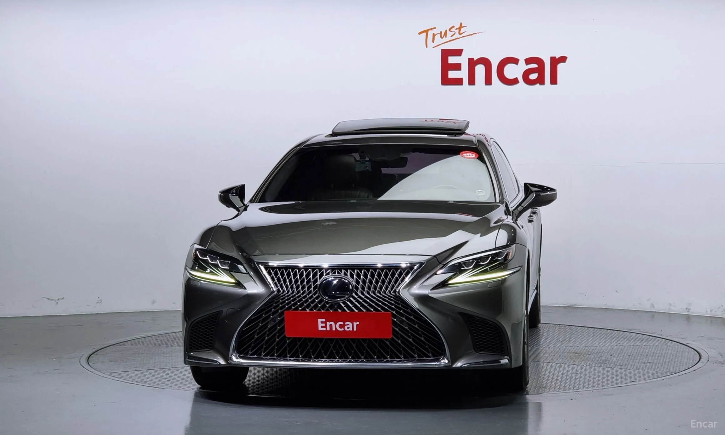 Lexus LS500h Gen 5 превью 3