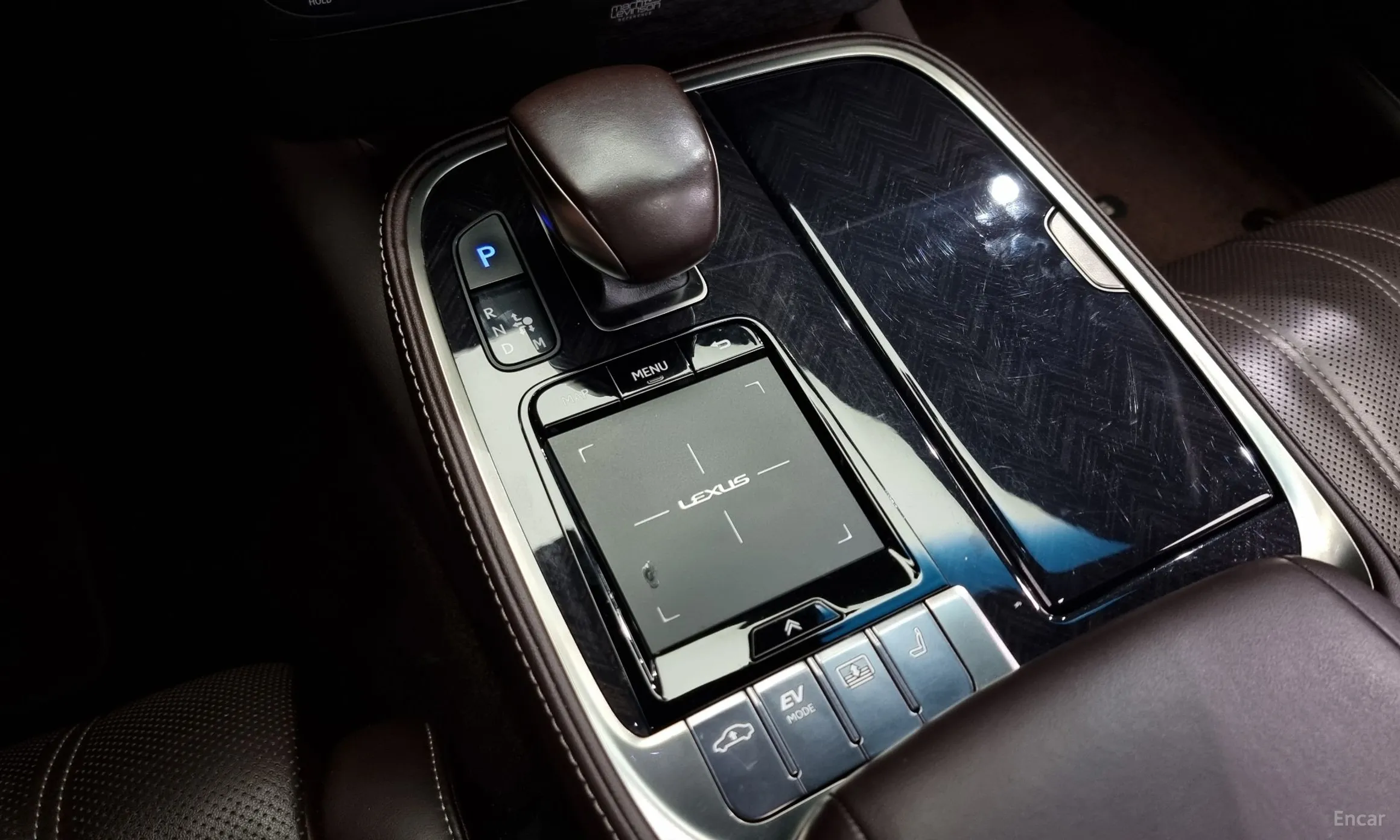 Lexus LS500h Gen 5 превью 9