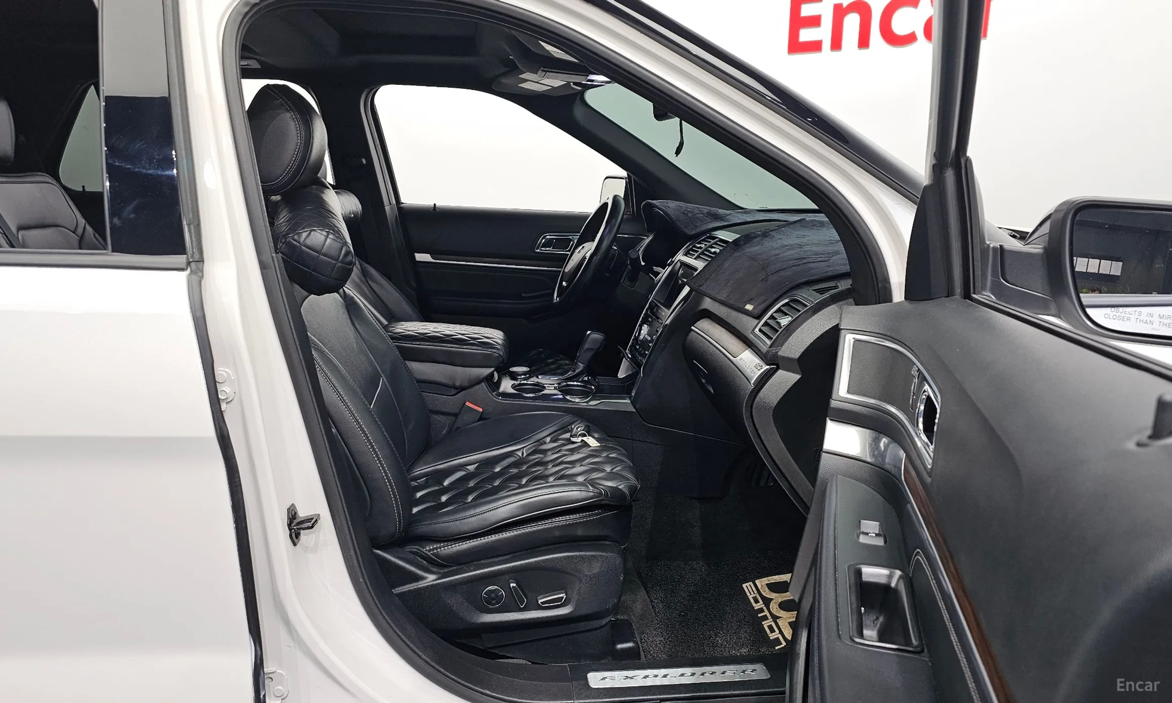Ford Explorer превью 11