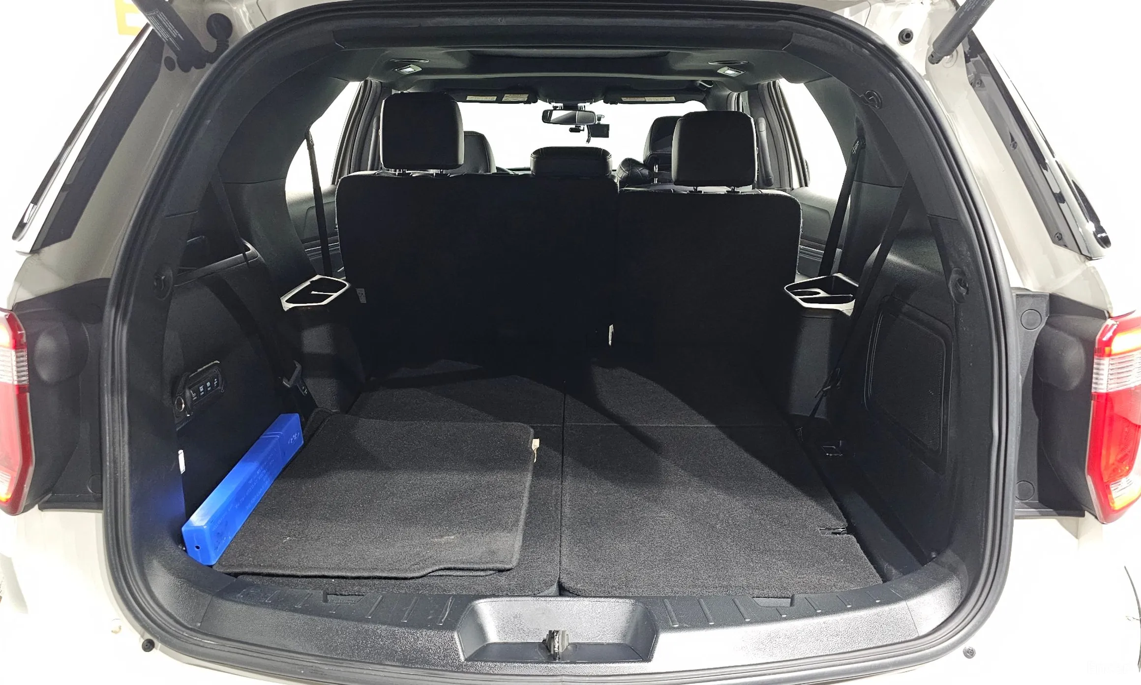 Ford Explorer превью 20