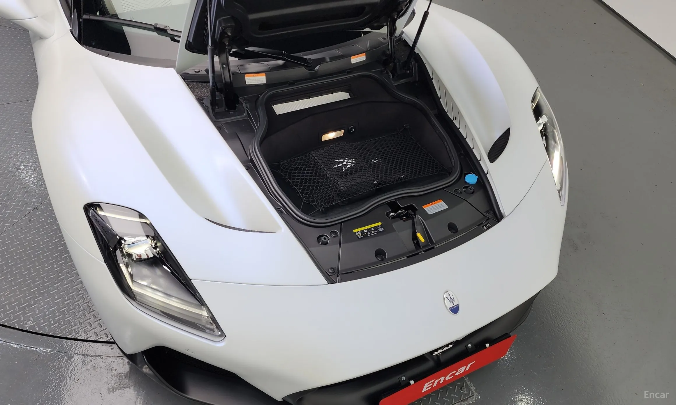 Maserati MC20 превью 6