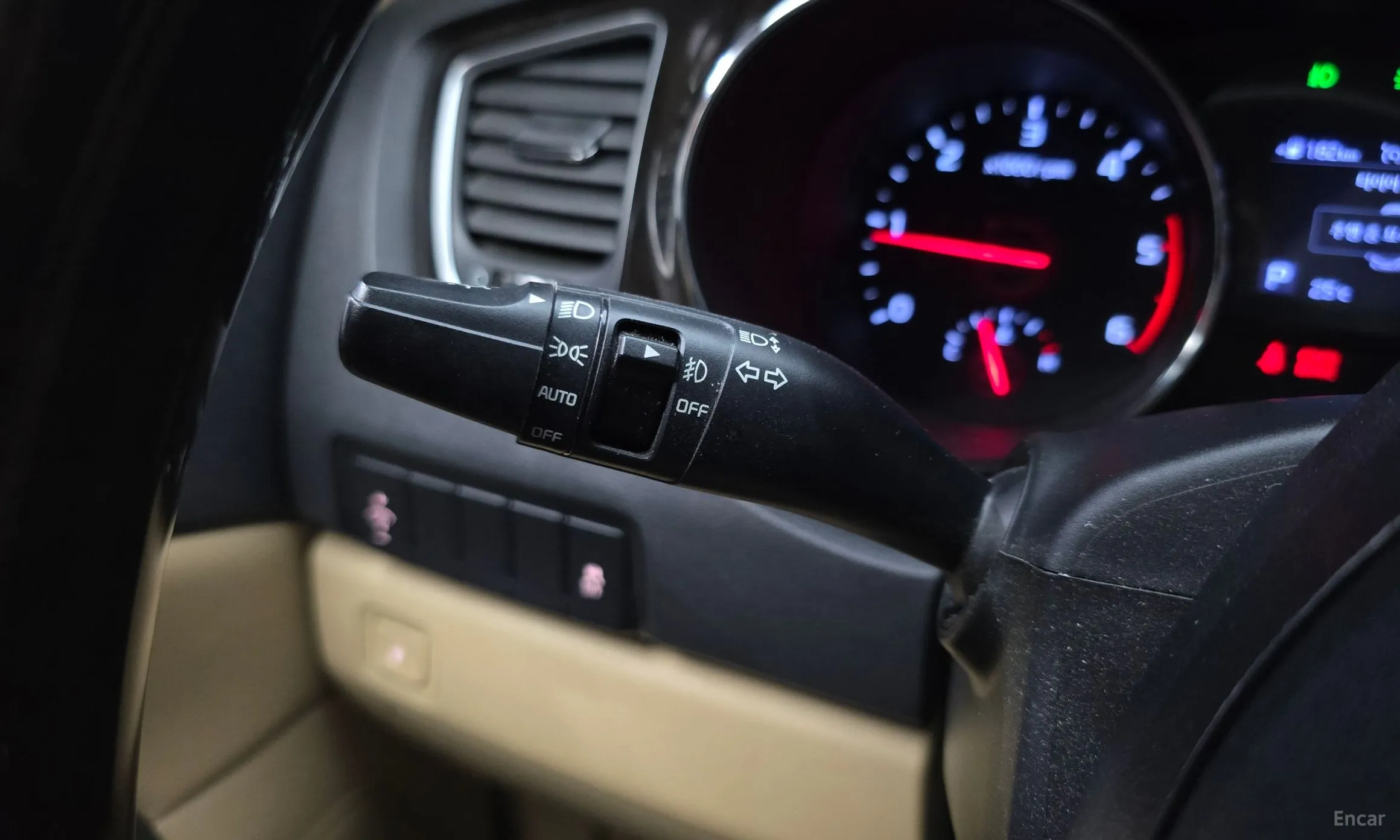 Kia Carnival превью 19