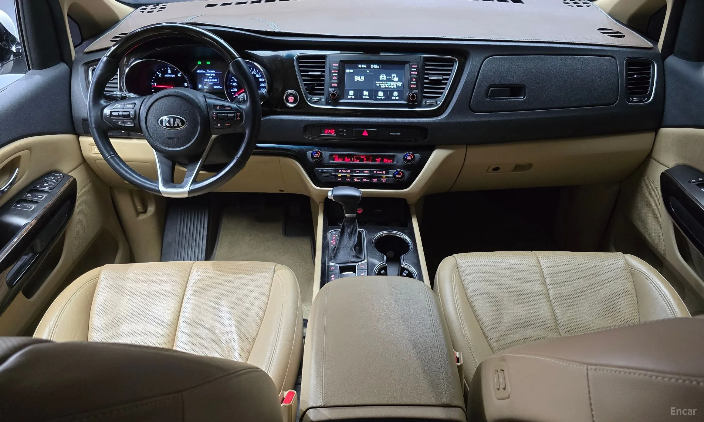 Kia Carnival превью 7