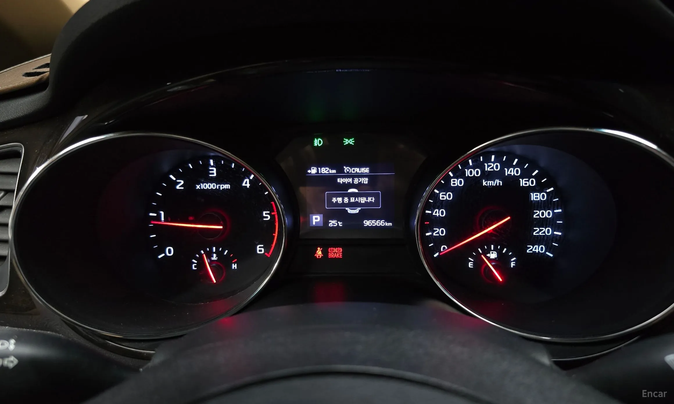 Kia Carnival превью 8