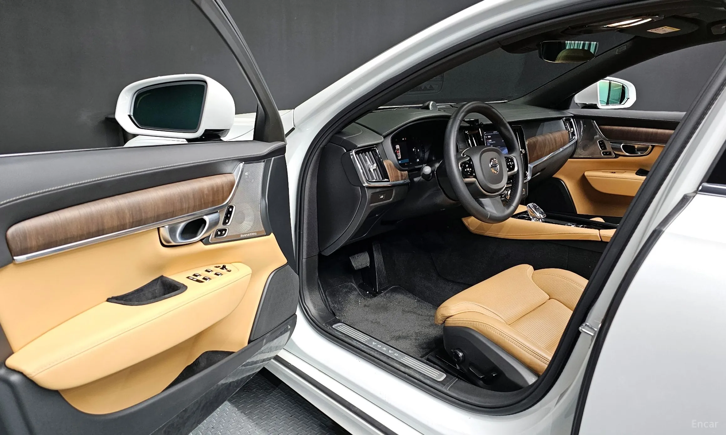 Volvo S90 превью 10