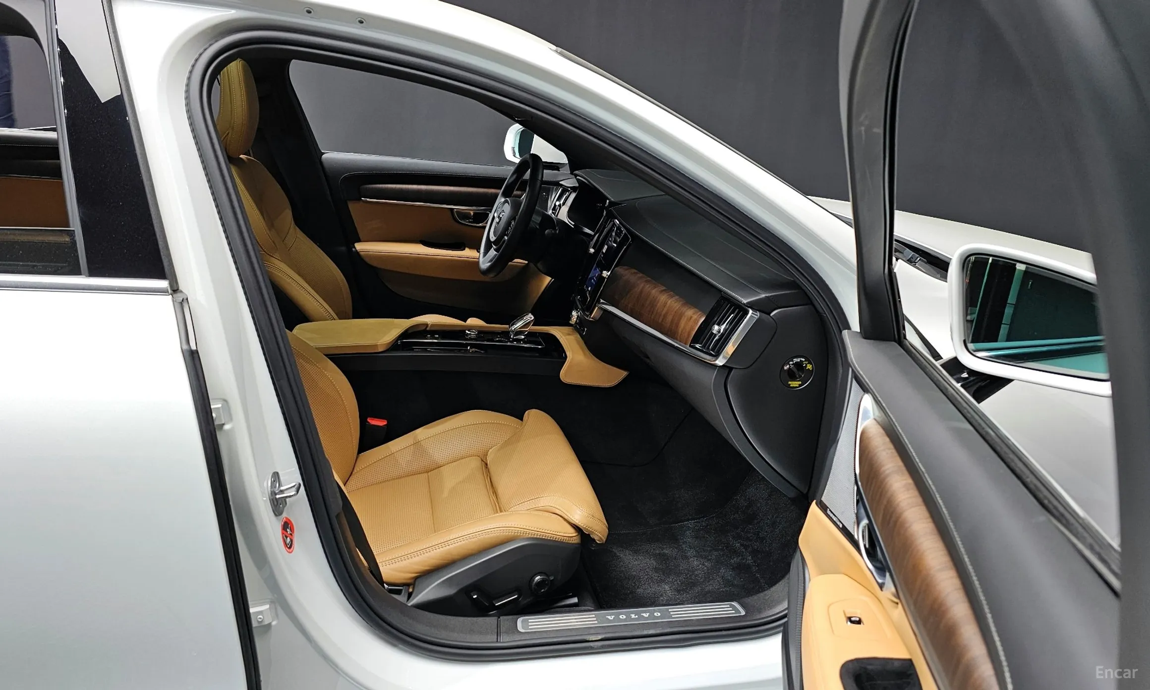 Volvo S90 превью 11
