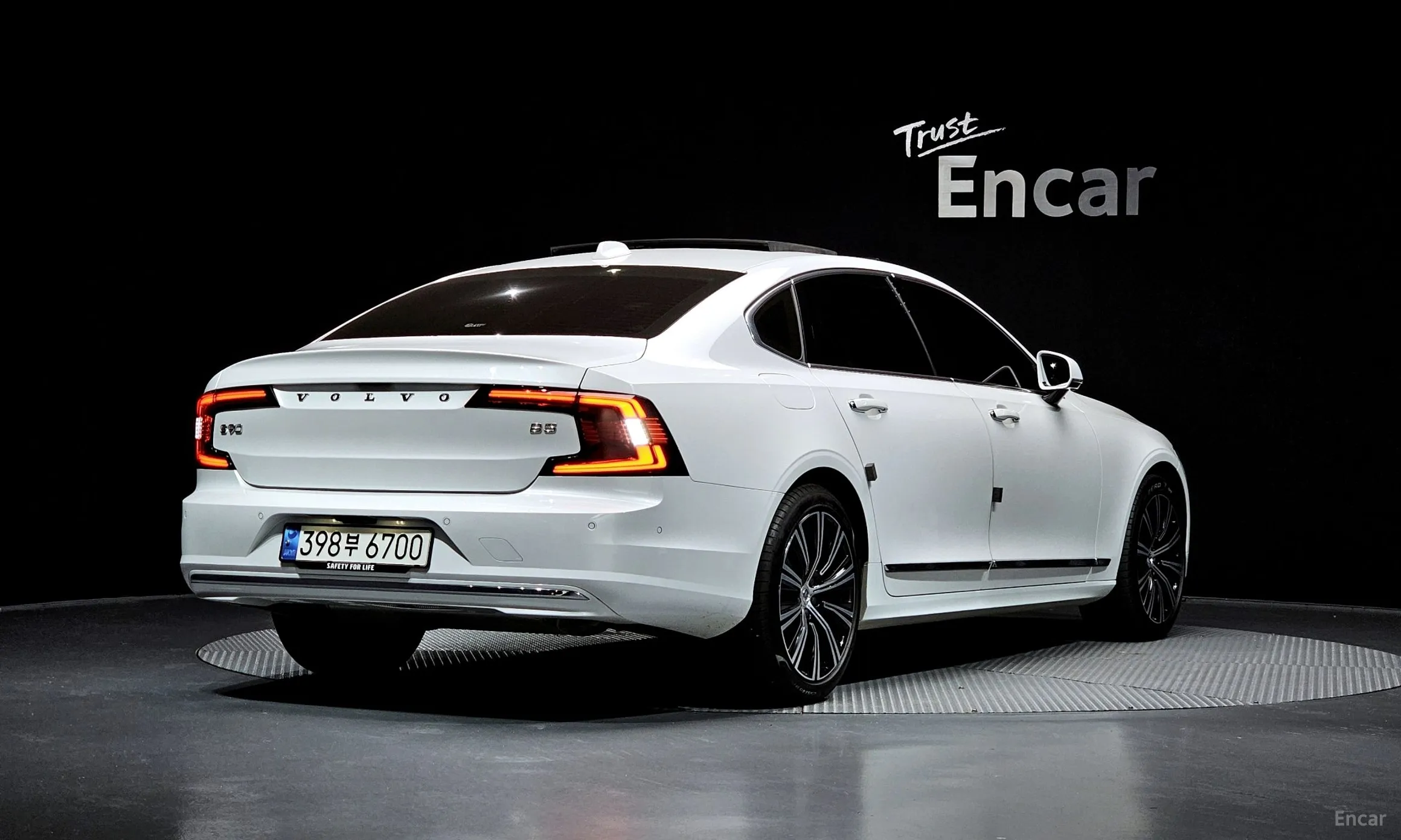 Volvo S90 превью 2